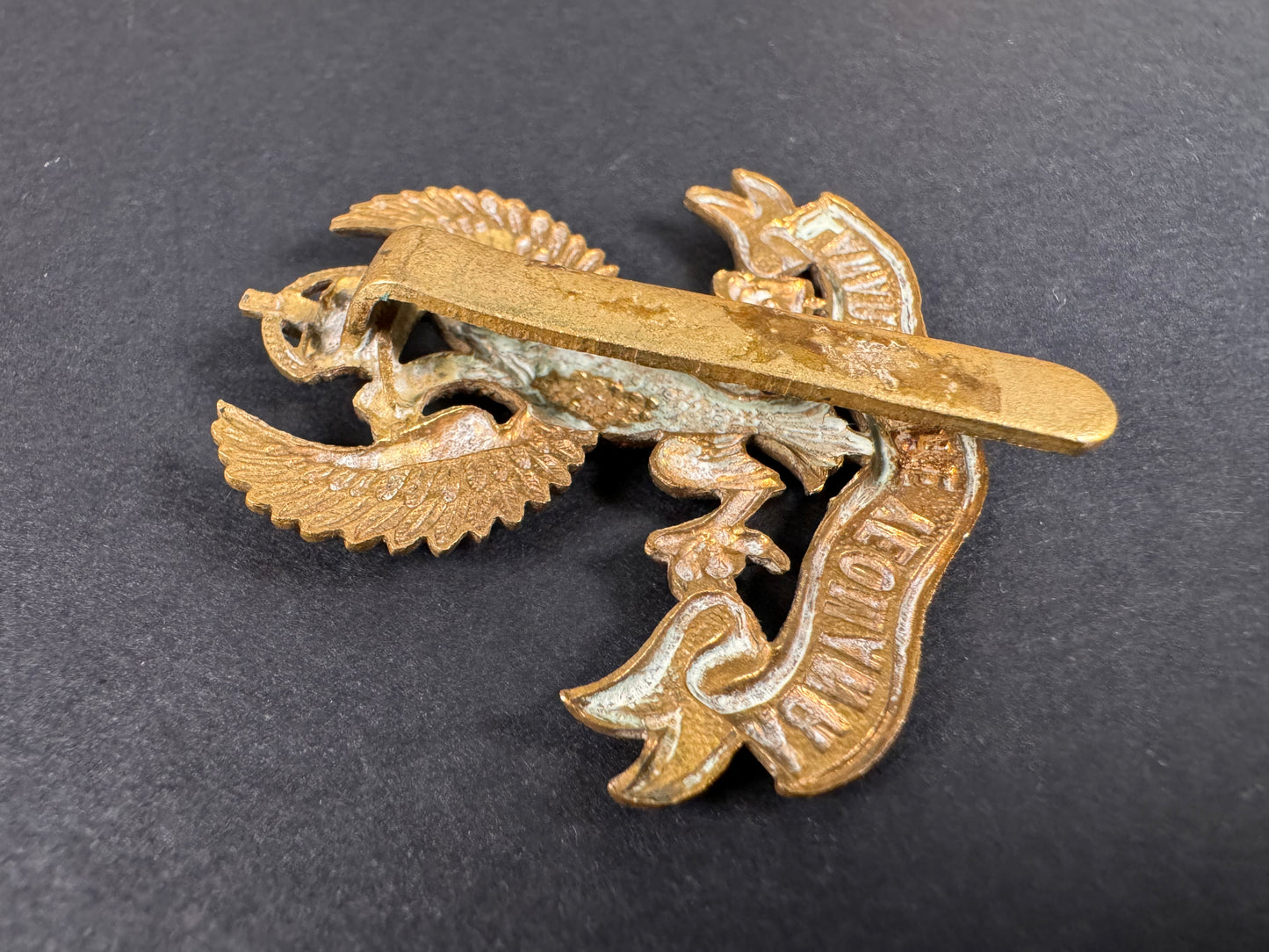 Photo 3 of WW1 British Army Lanarkshire Yeomanry Cap Badge - collectible militaria item