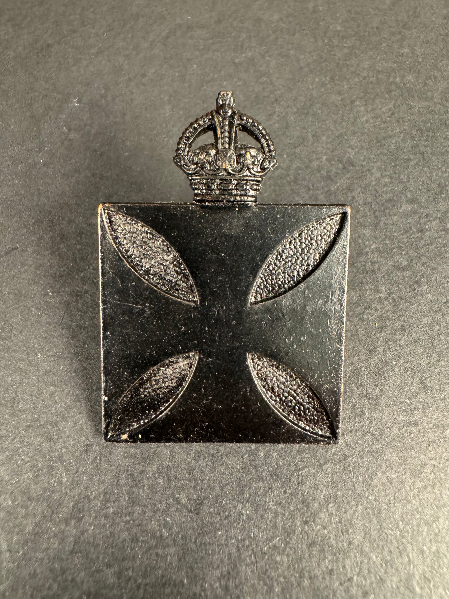 Photo 1 of WW1 British Royal Army Chaplain's Department (RAChD) Cap Badge - collectible militaria item