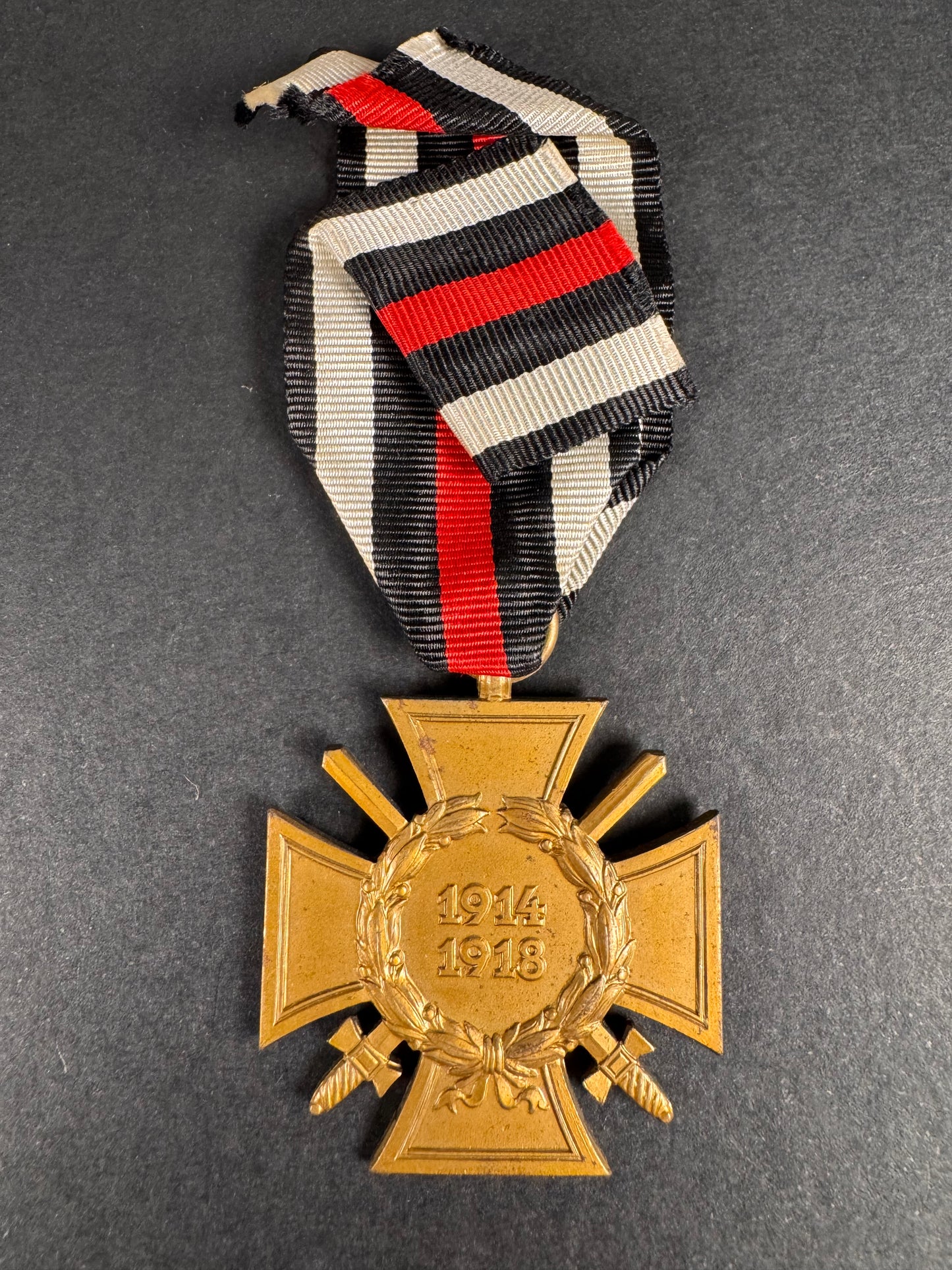 Photo 1 of WW2 German Honour Cross of the World War 1914 - 1918 Medal Maker Mark 7 RV - collectible militaria item
