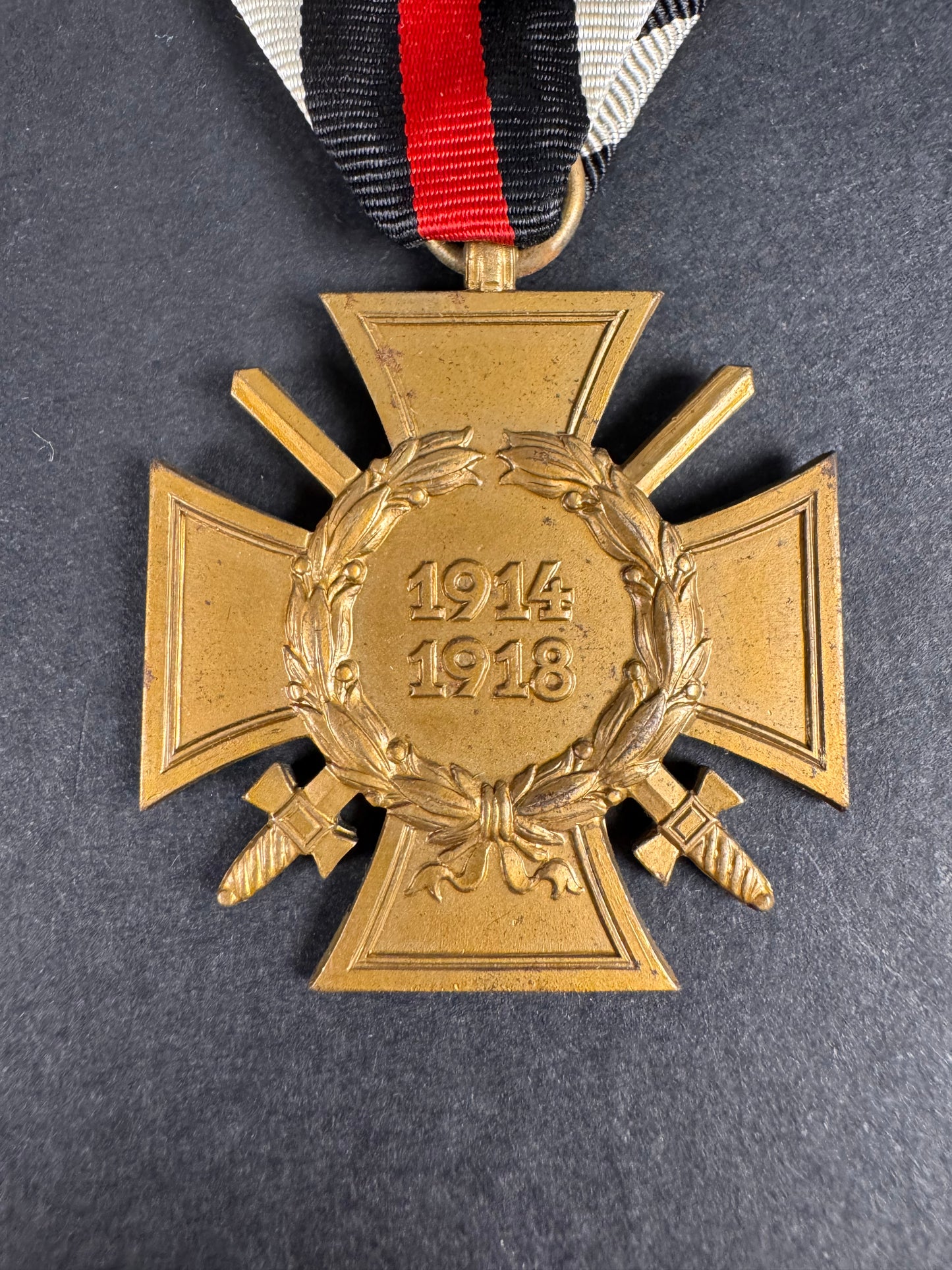 Photo 2 of WW2 German Honour Cross of the World War 1914 - 1918 Medal Maker Mark 7 RV - collectible militaria item