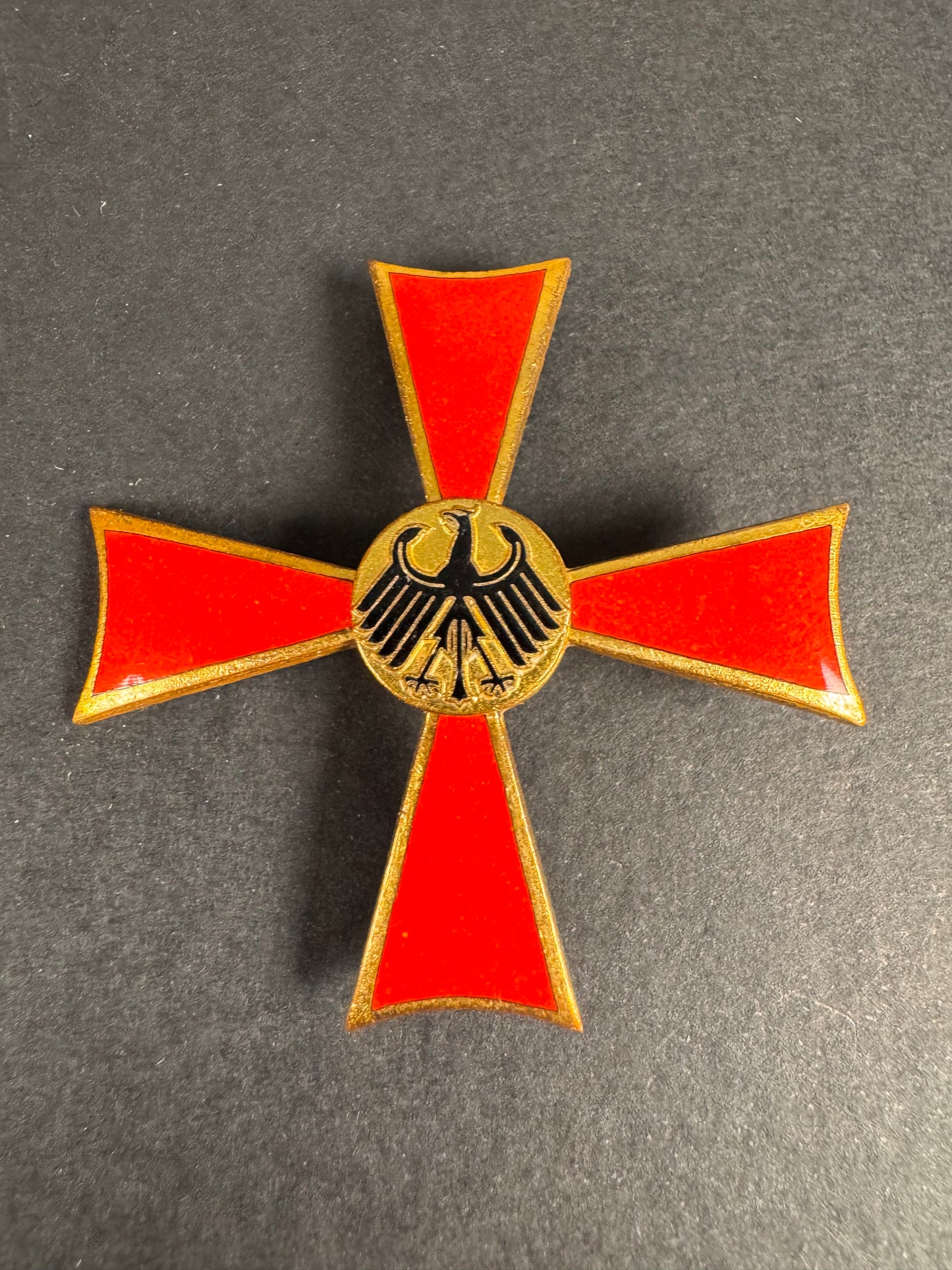 Photo 1 of German Order of Merit Medal Officer's Cross for Women - collectible militaria item