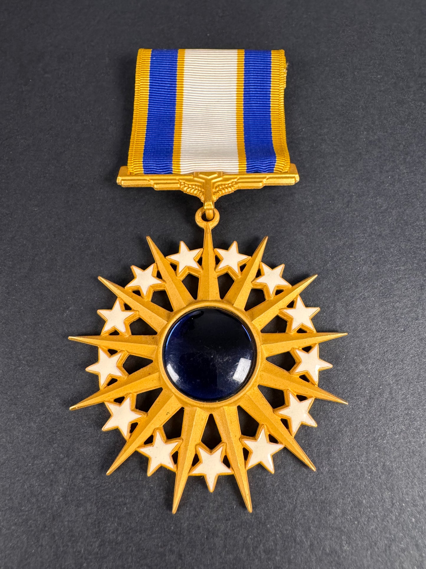 Photo 1 of United States Air Force Distinguished Service Medal USAF - collectible militaria item