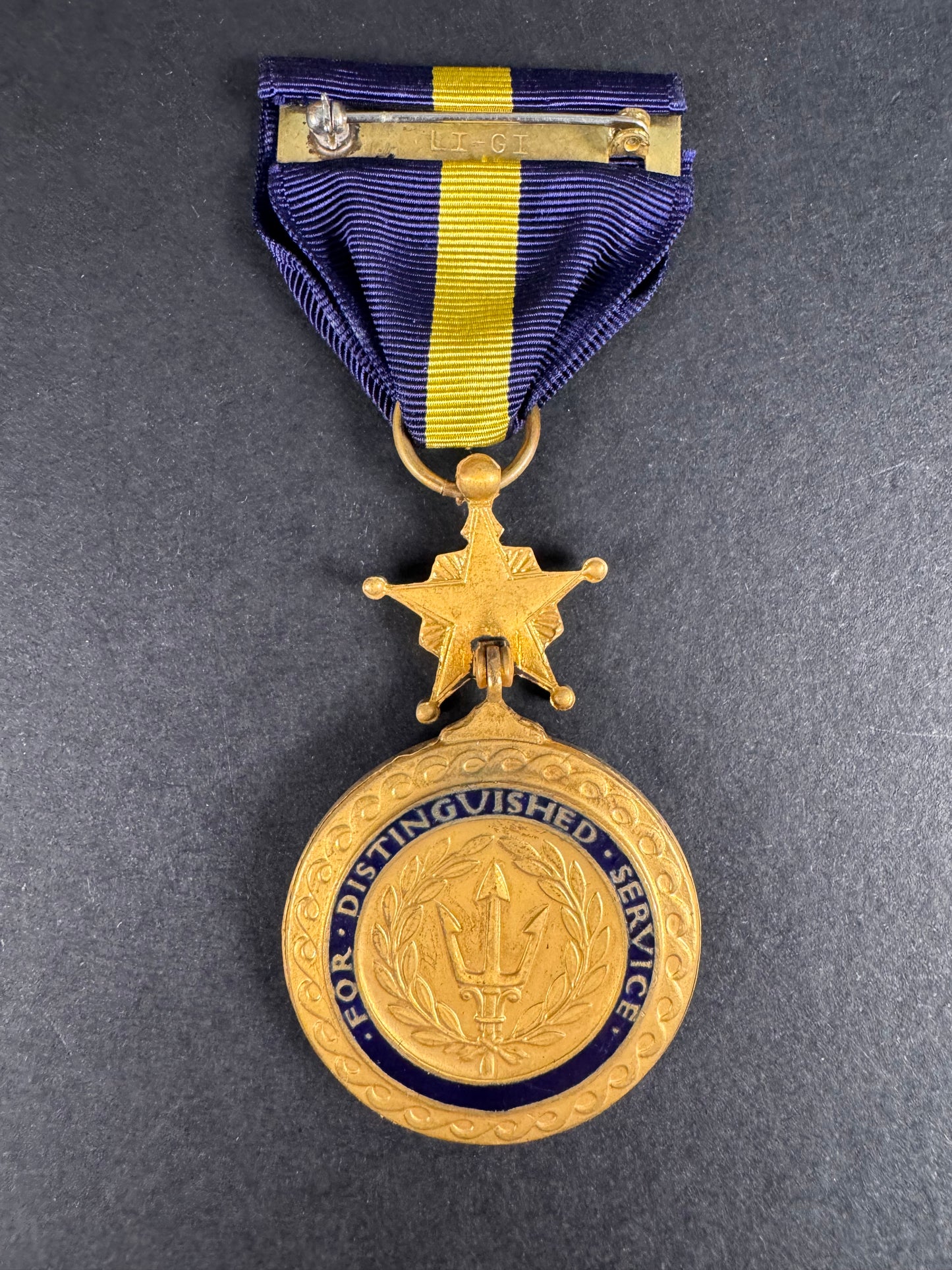 Photo 3 of United States Navy Distinguished Service Medal USN DSM - collectible militaria item