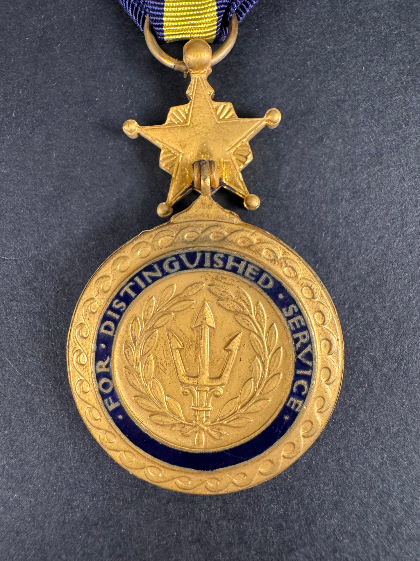 Photo 4 of United States Navy Distinguished Service Medal USN DSM - collectible militaria item