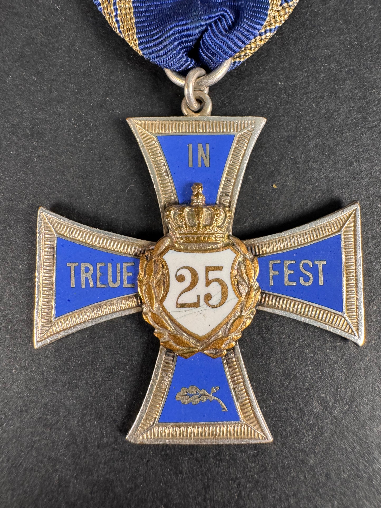 Photo 2 of WW1 Imperial German Bayern 25 Year Long Service Medal - Deschler - collectible militaria item