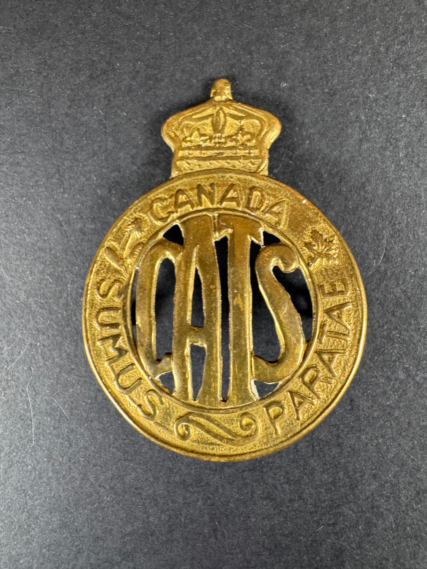 Photo 1 of WW2 Canadian Auxiliary Territorial Service (CATS) Cap Badge - collectible militaria item