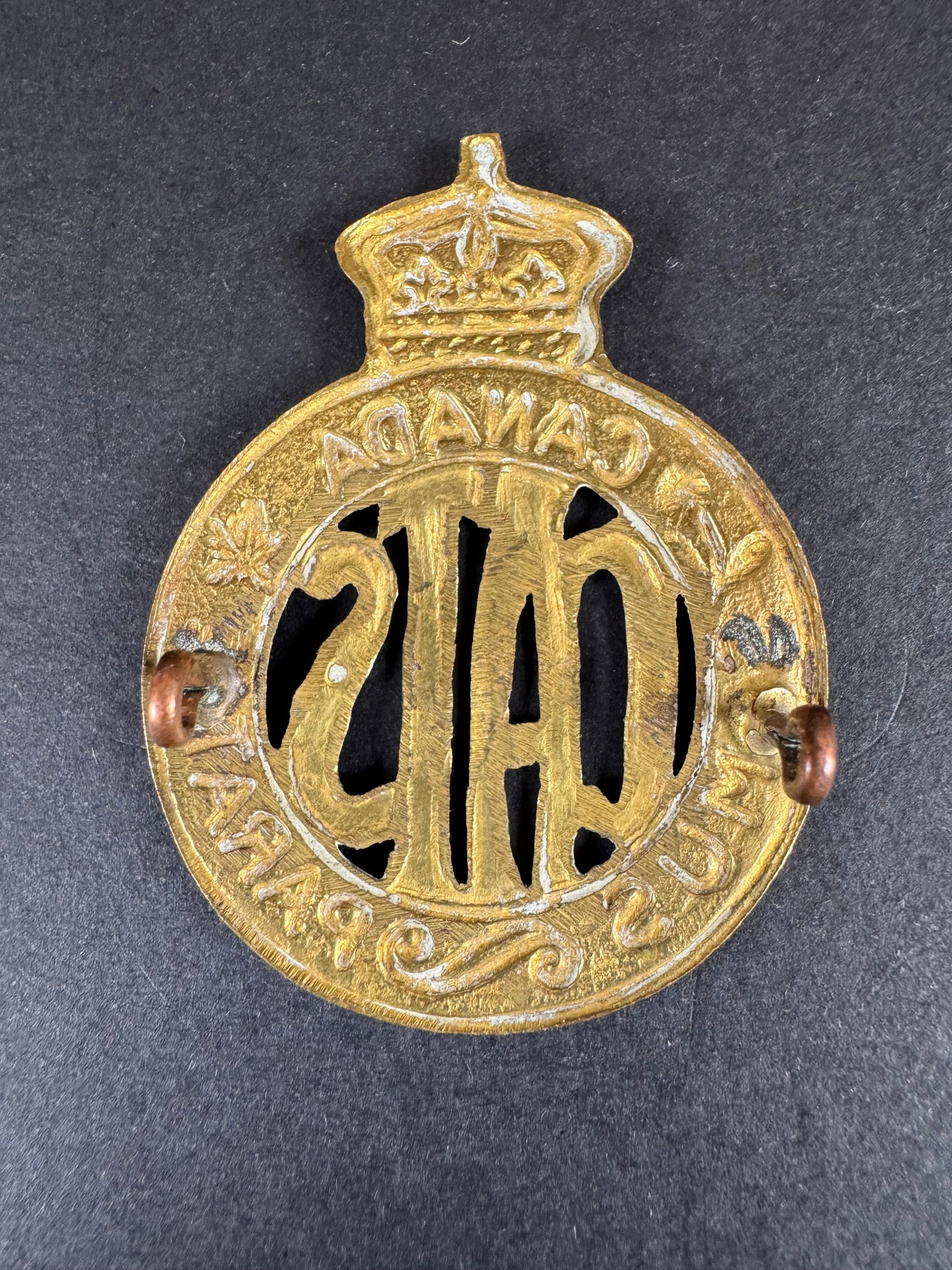 Photo 2 of WW2 Canadian Auxiliary Territorial Service (CATS) Cap Badge - collectible militaria item