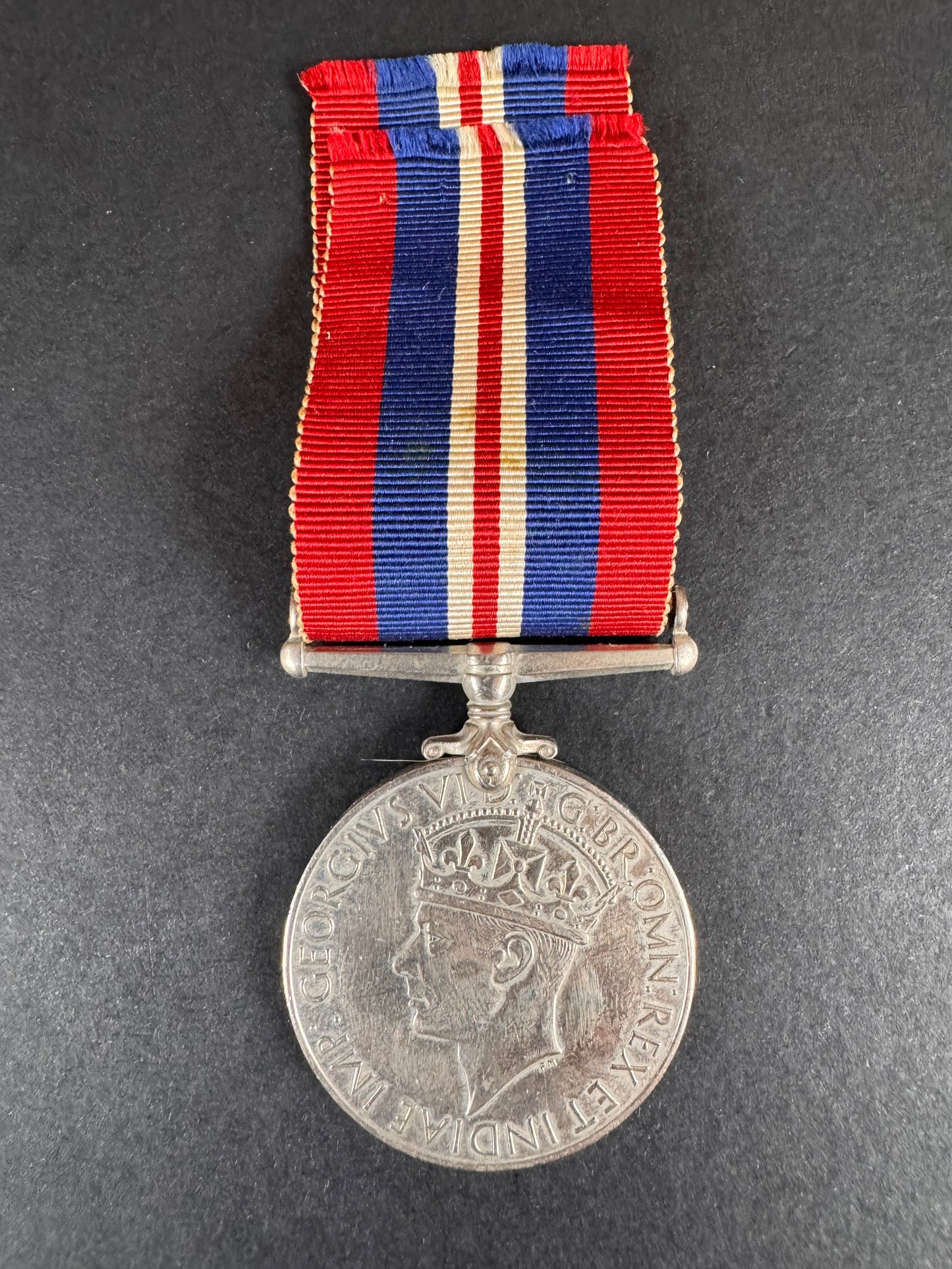 Photo 1 of WW2 British The 1939 - 1945 War Medal - collectible militaria item