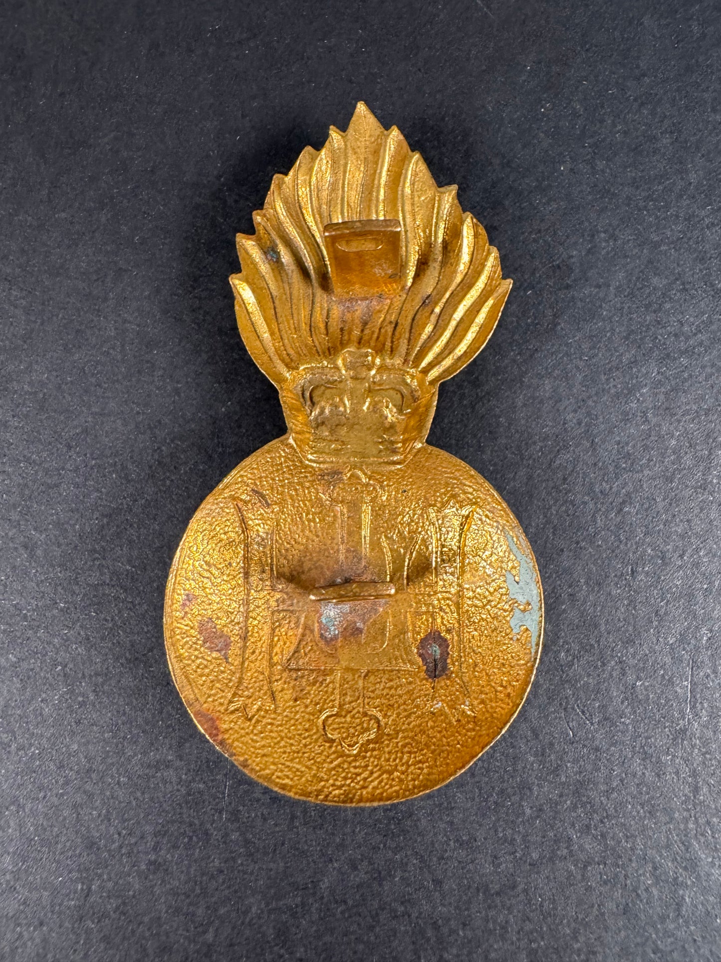 Photo 2 of Scottish Royal Highland Fusiliers Officer's Glengarry Cap Badge - collectible militaria item