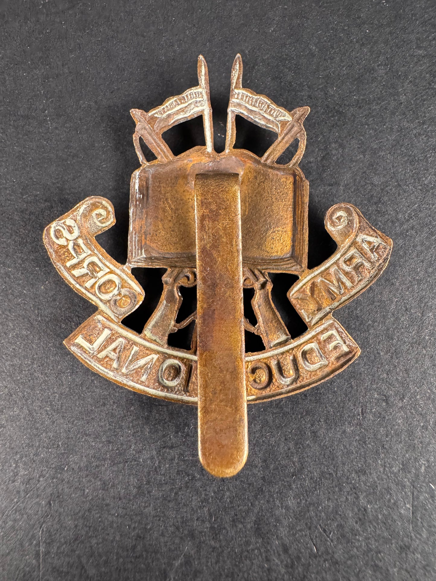Photo 2 of WW1 British Army Educational Corps Cap Badge - collectible militaria item