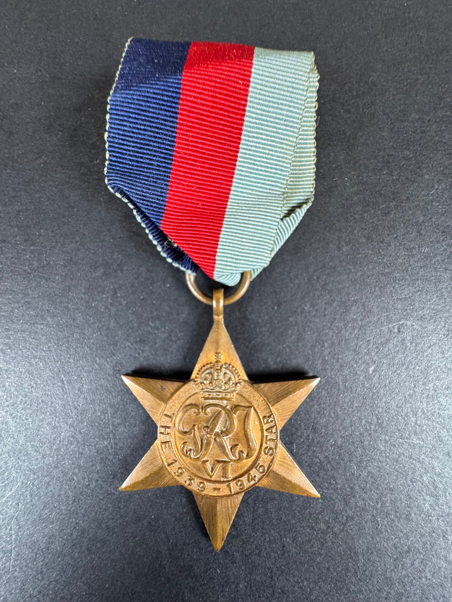 Photo 1 of WW2 British 1939 - 1945 Star Campaign Medal - collectible militaria item