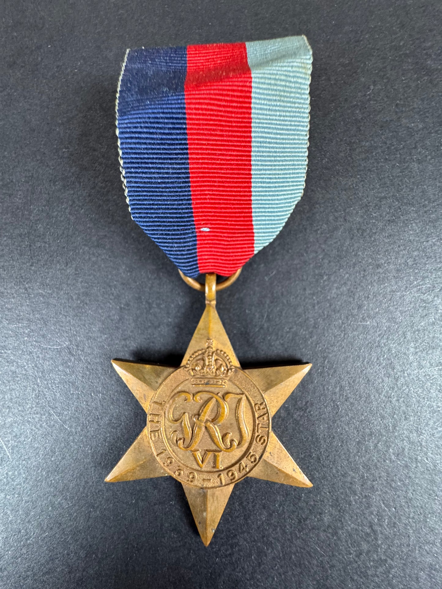 Photo 1 of WW2 British 1939 - 1945 Star Campaign Medal - collectible militaria item