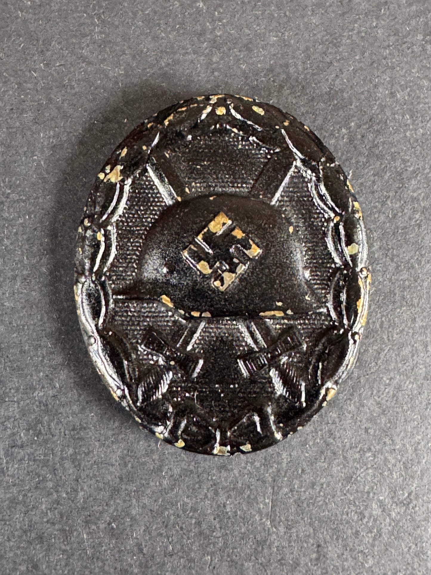 Photo 2 of WW2 German 1939 Black Wound Badge - collectible militaria item