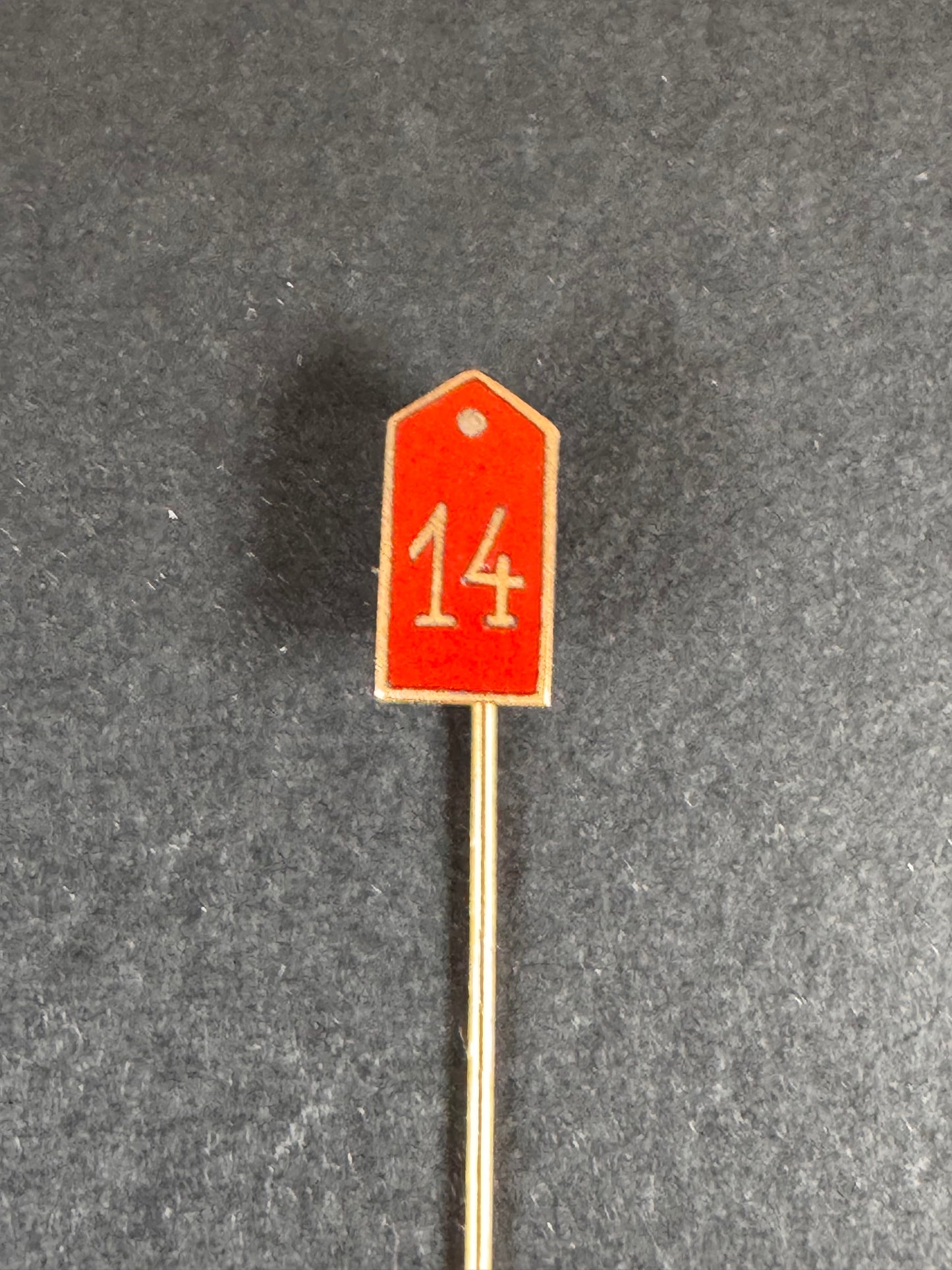 Photo 1 of WW1 German Feldartillerie Regiment Grossherzog (1. Badisches) Nr. 14 Stickpin - collectible militaria item