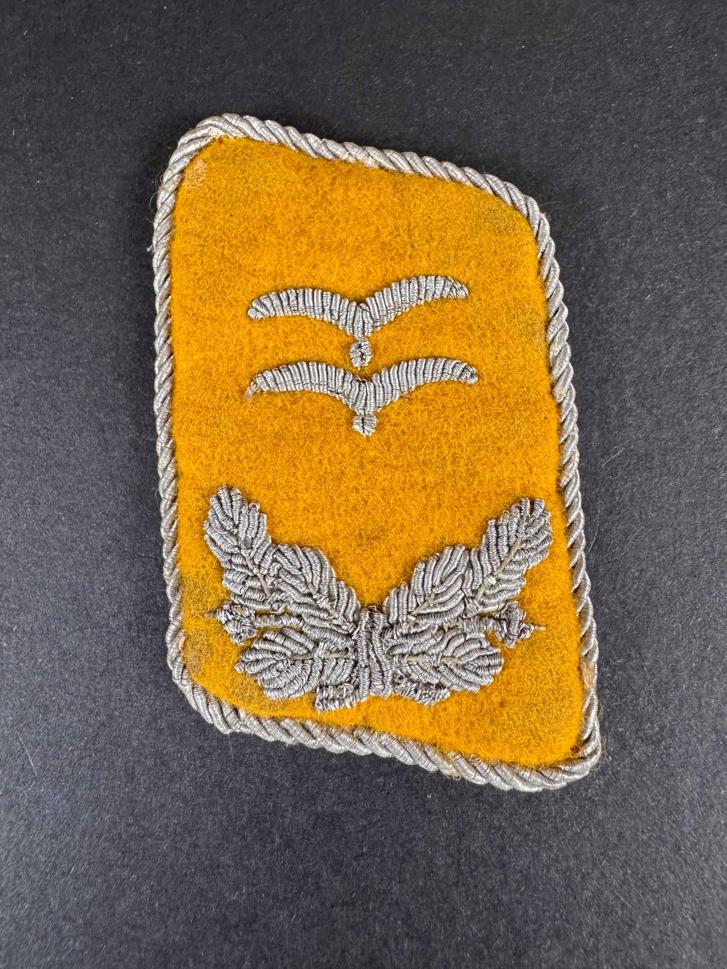 Photo 1 of WW2 German Luftwaffe Officer Pilot's Collar Badge - collectible militaria item