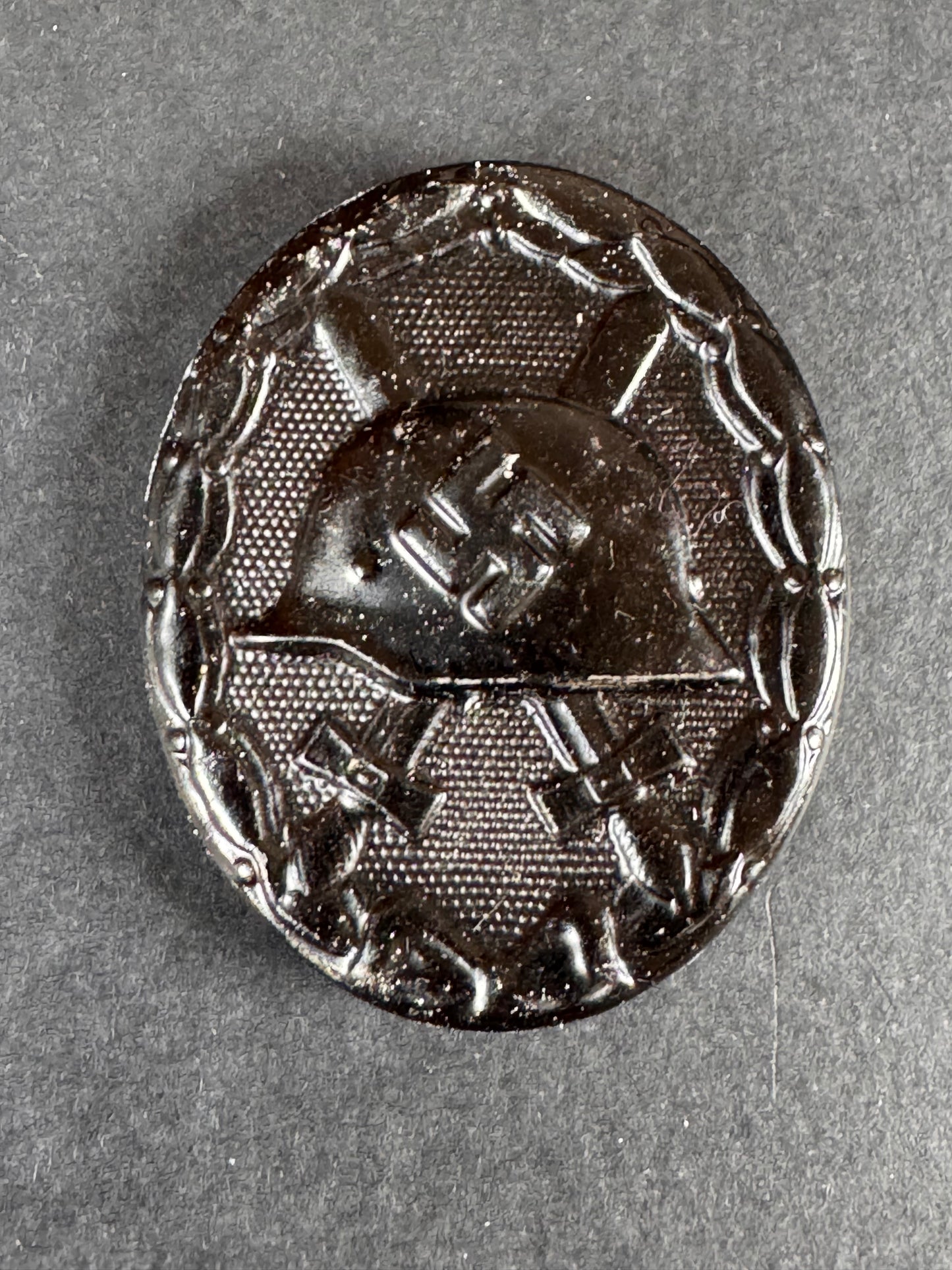 Photo 2 of WW2 German 1939 Black Wound Badge - collectible militaria item