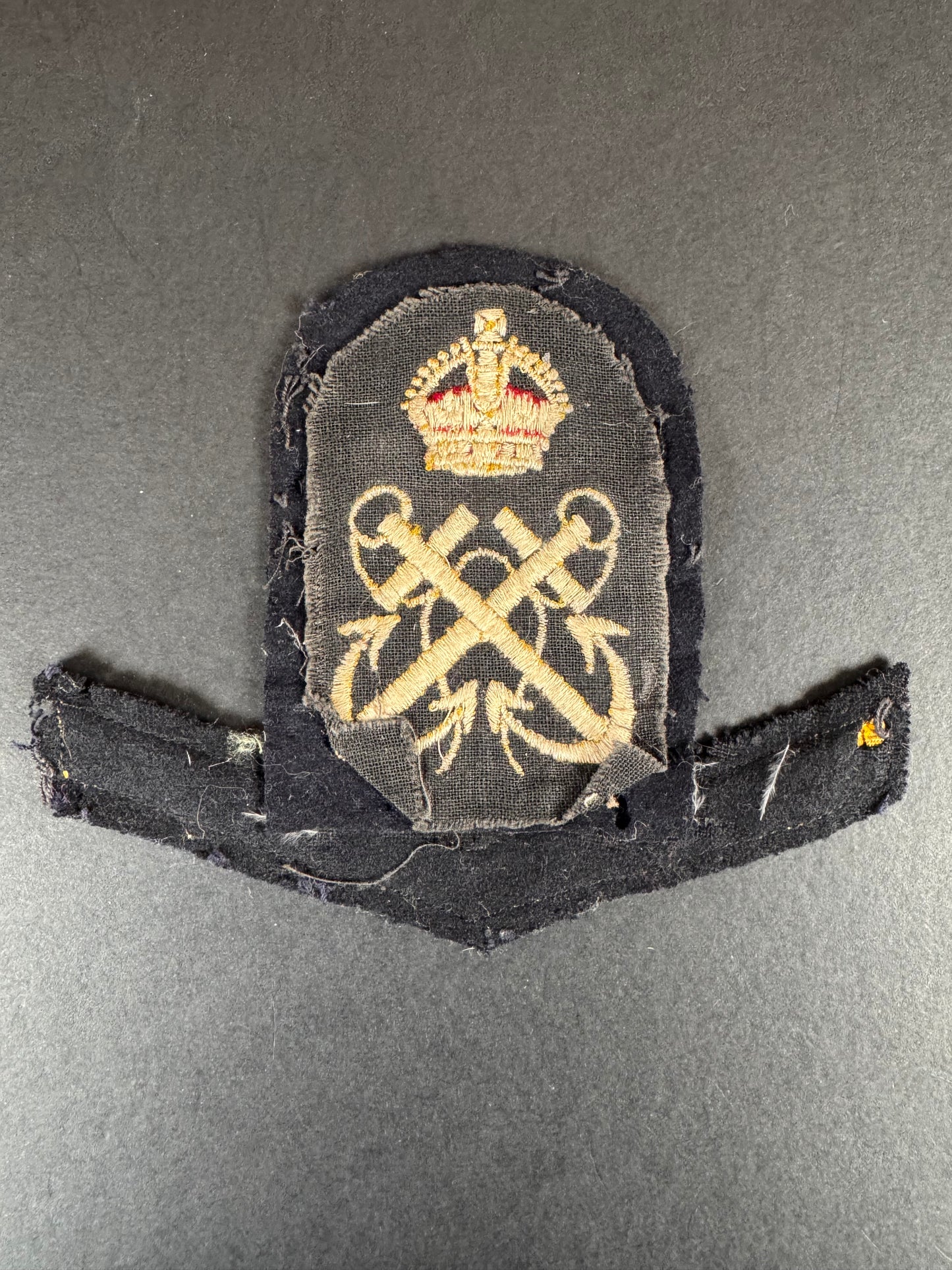 Photo 2 of WW2 British Royal Navy Petty Officer’s Sleeve Badge with Good Conduct Stripe - collectible militaria item