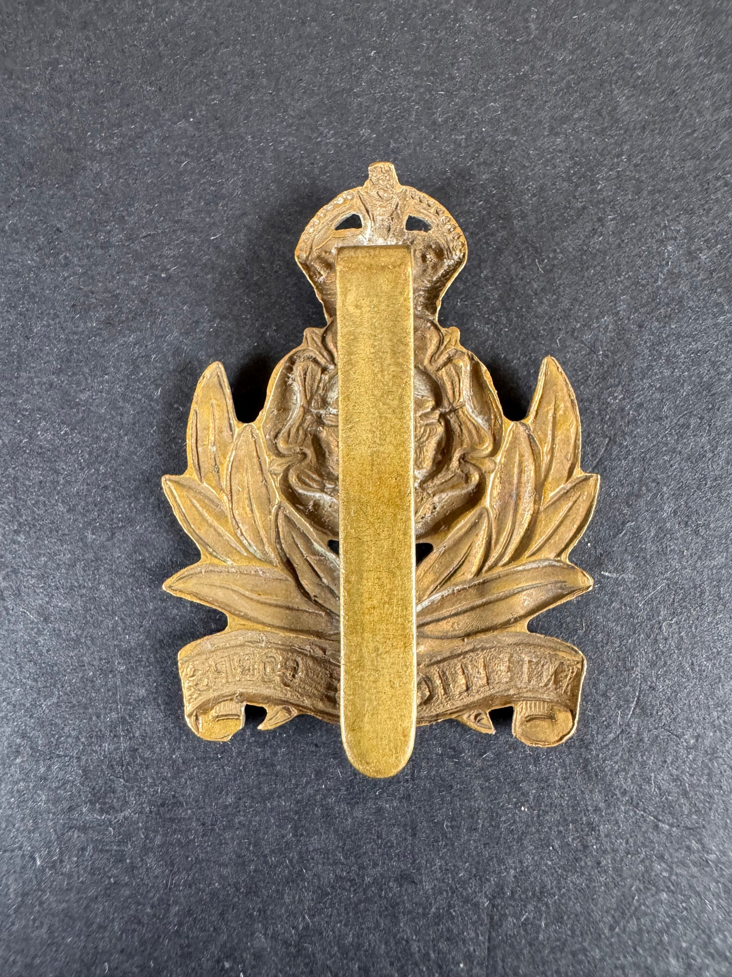 Photo 2 of WW2 British Army Intelligence Corps Cap Badge - collectible militaria item