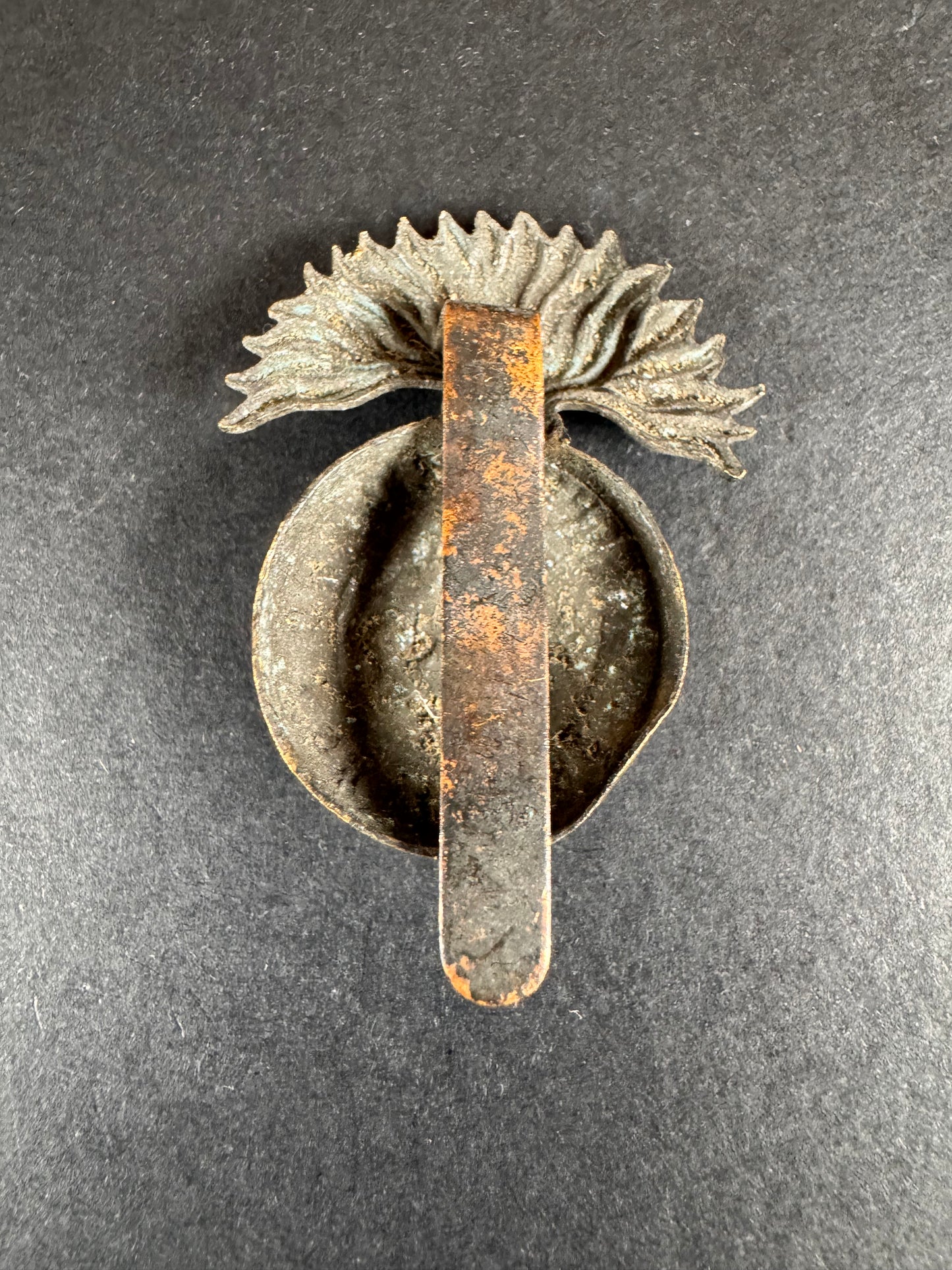Photo 2 of Pre WW1 British Army 1st Volunteer Battalion Northumberland Fusiliers Cap Badge - collectible militaria item