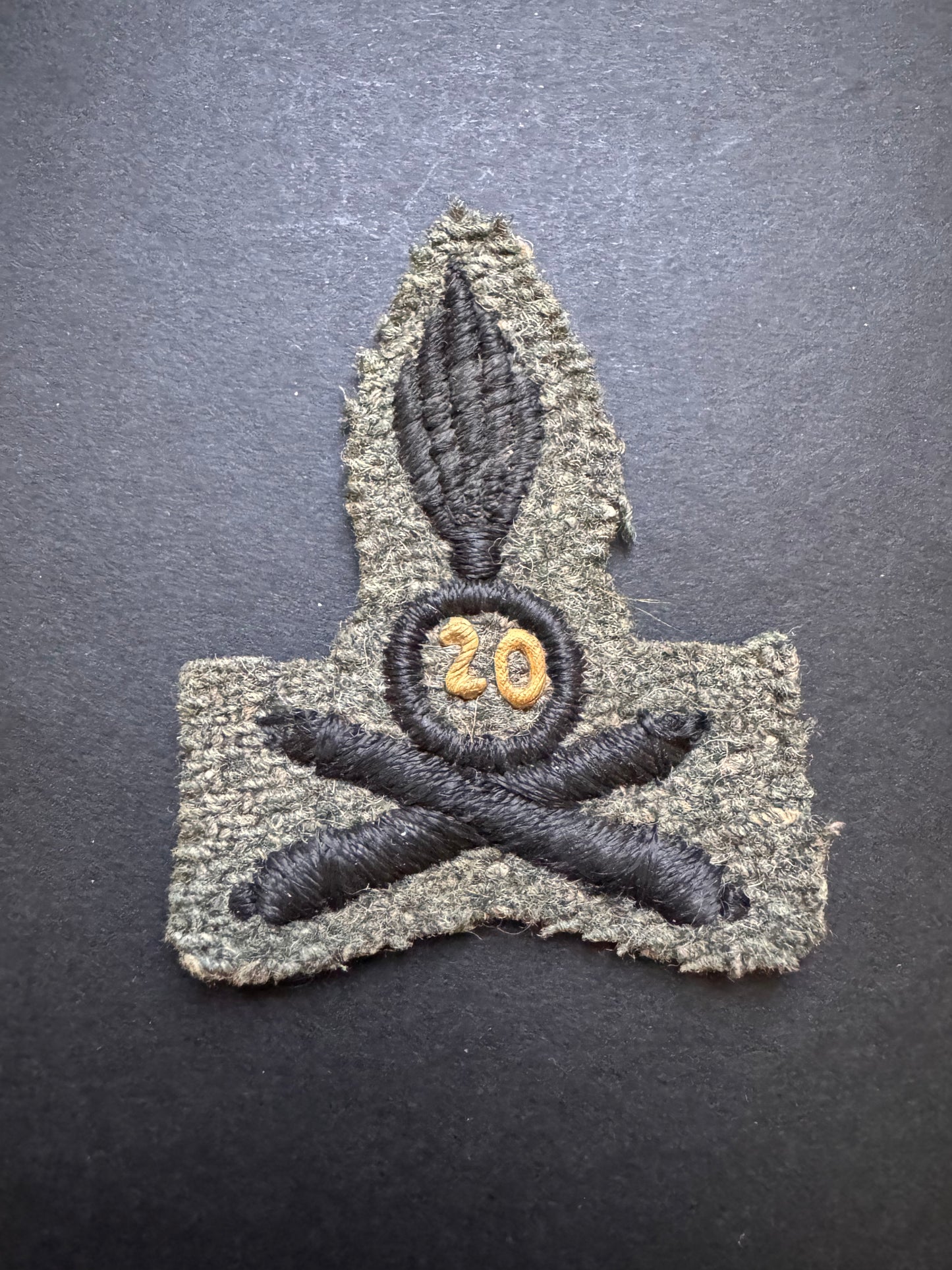 Photo 1 of WW2 Italian Army 20th Artillery Regiment Officer's Cap Badge - collectible militaria item