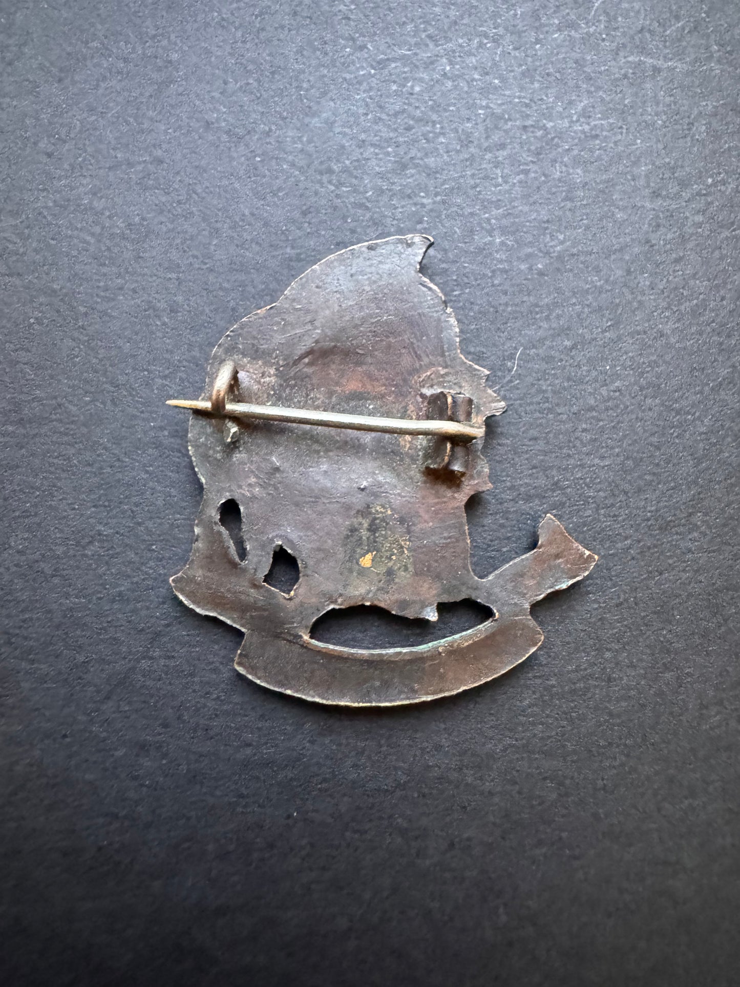 Photo 2 of WW1 British Army 28th London Battalion Artists Rifles Sweetheart Pin Badge - collectible militaria item