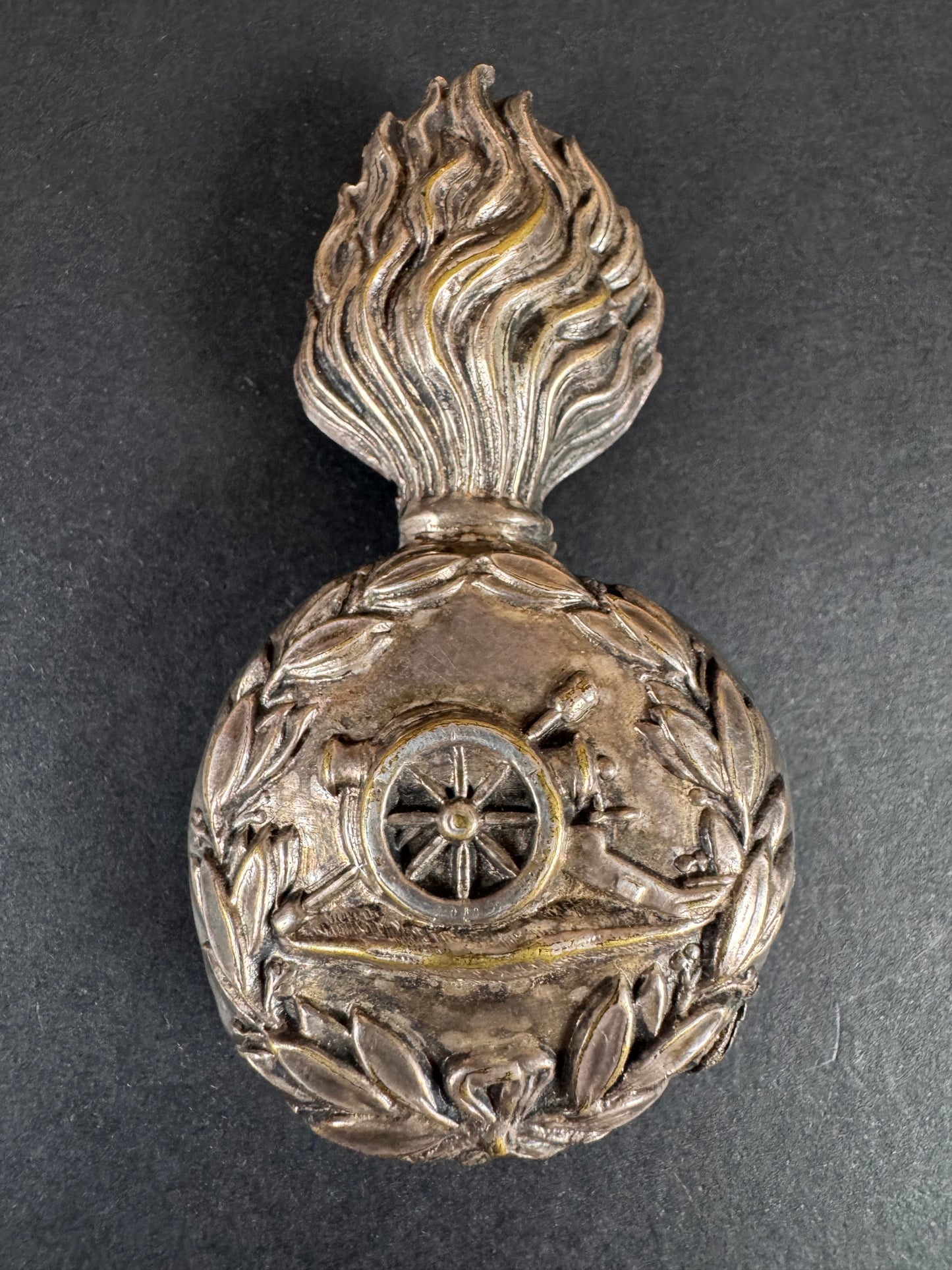 Photo 1 of Victorian Royal Artillery Volunteers Busby Fur Hat Plume Holder Badge - collectible militaria item