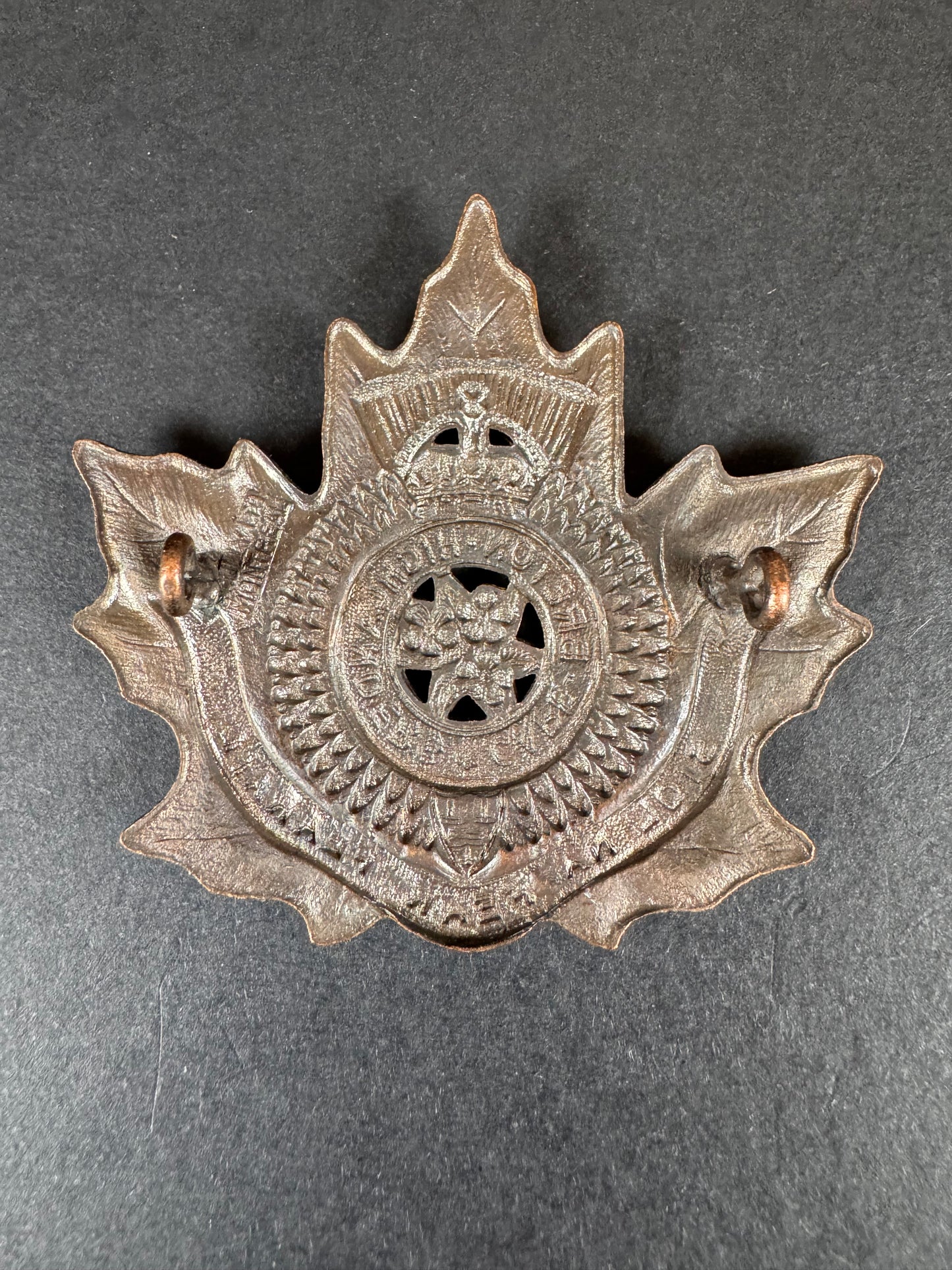 Photo 2 of After WW2 Canadian Army Cape Breton Highlanders Glengarry Cap Badge - collectible militaria item