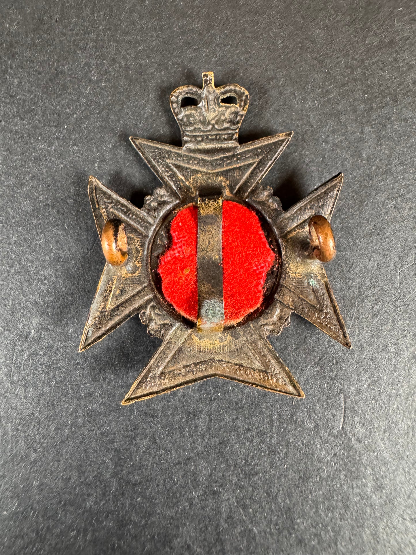 Photo 2 of The Royal Rhodesia Regiment Cap Badge - collectible militaria item