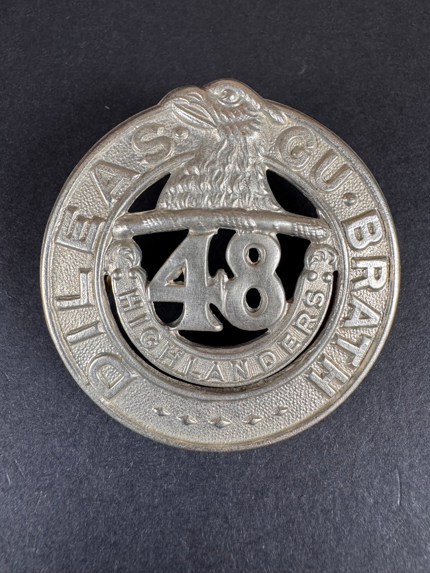 Photo 1 of WW2 Canadian Army 48th Highlanders Glengarry Cap Badge - collectible militaria item