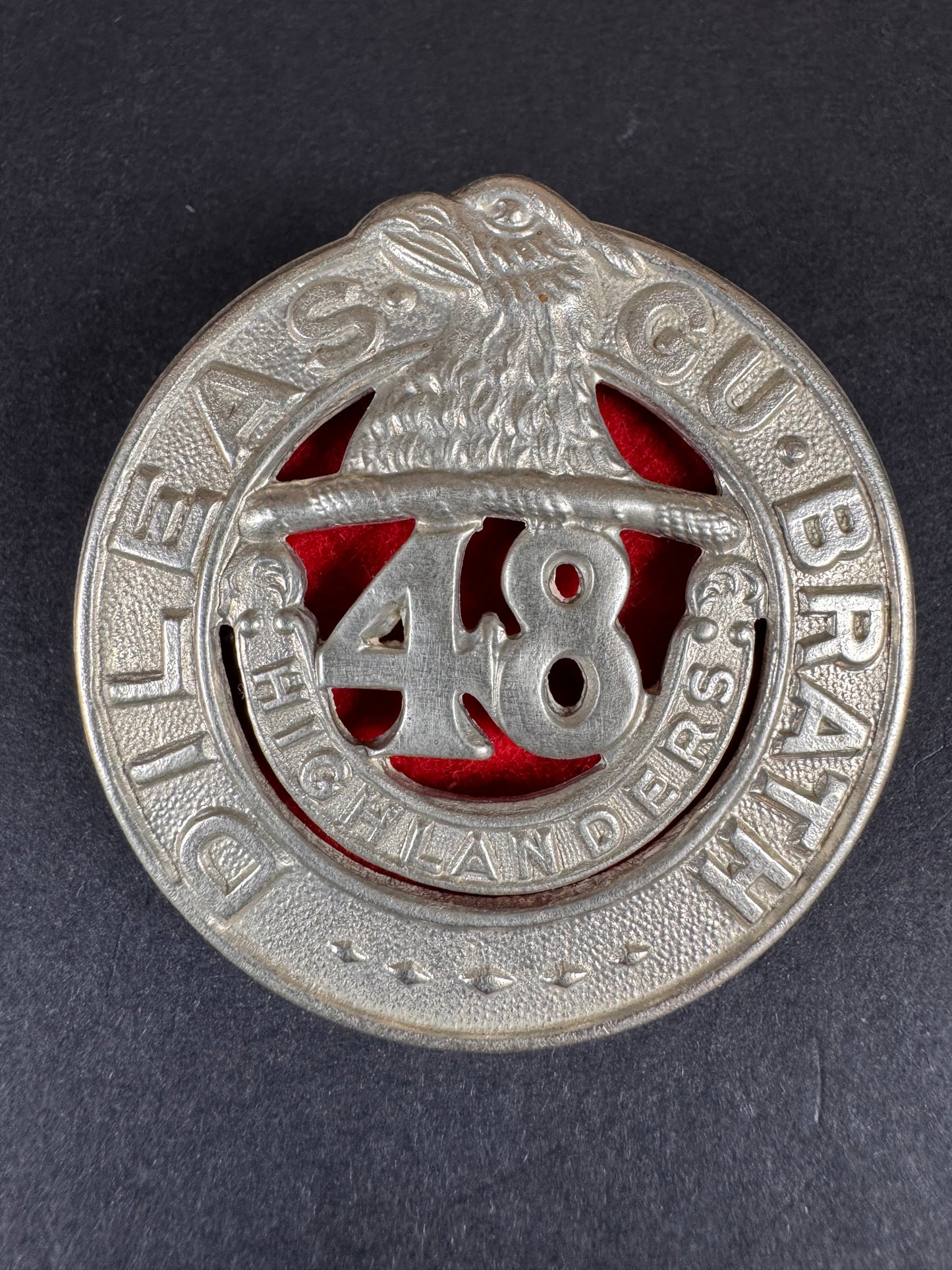 Photo 2 of WW2 Canadian Army 48th Highlanders Glengarry Cap Badge - collectible militaria item