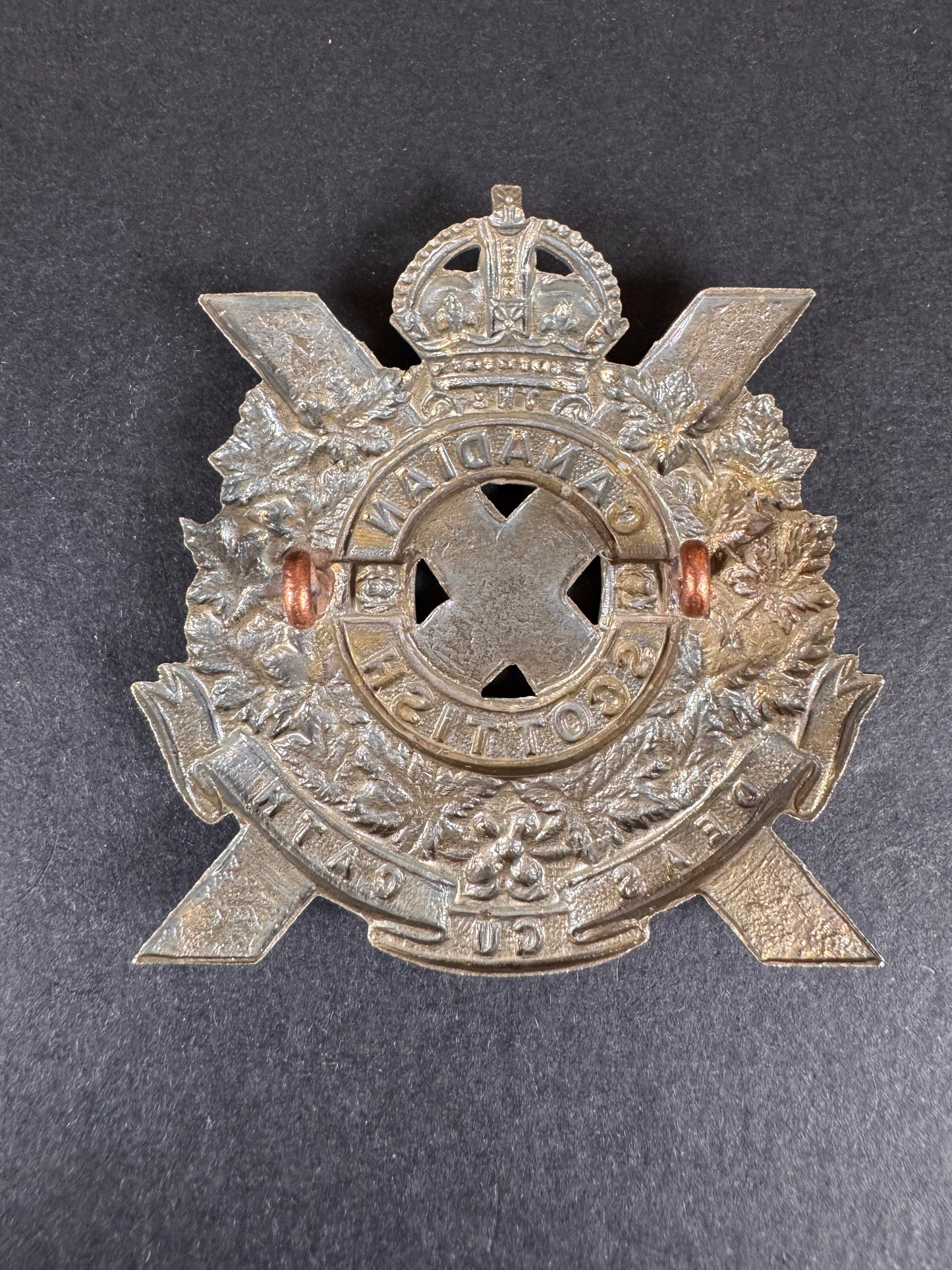 Photo 2 of WW2 Canadian Scottish Regiment Cap Badge - collectible militaria item