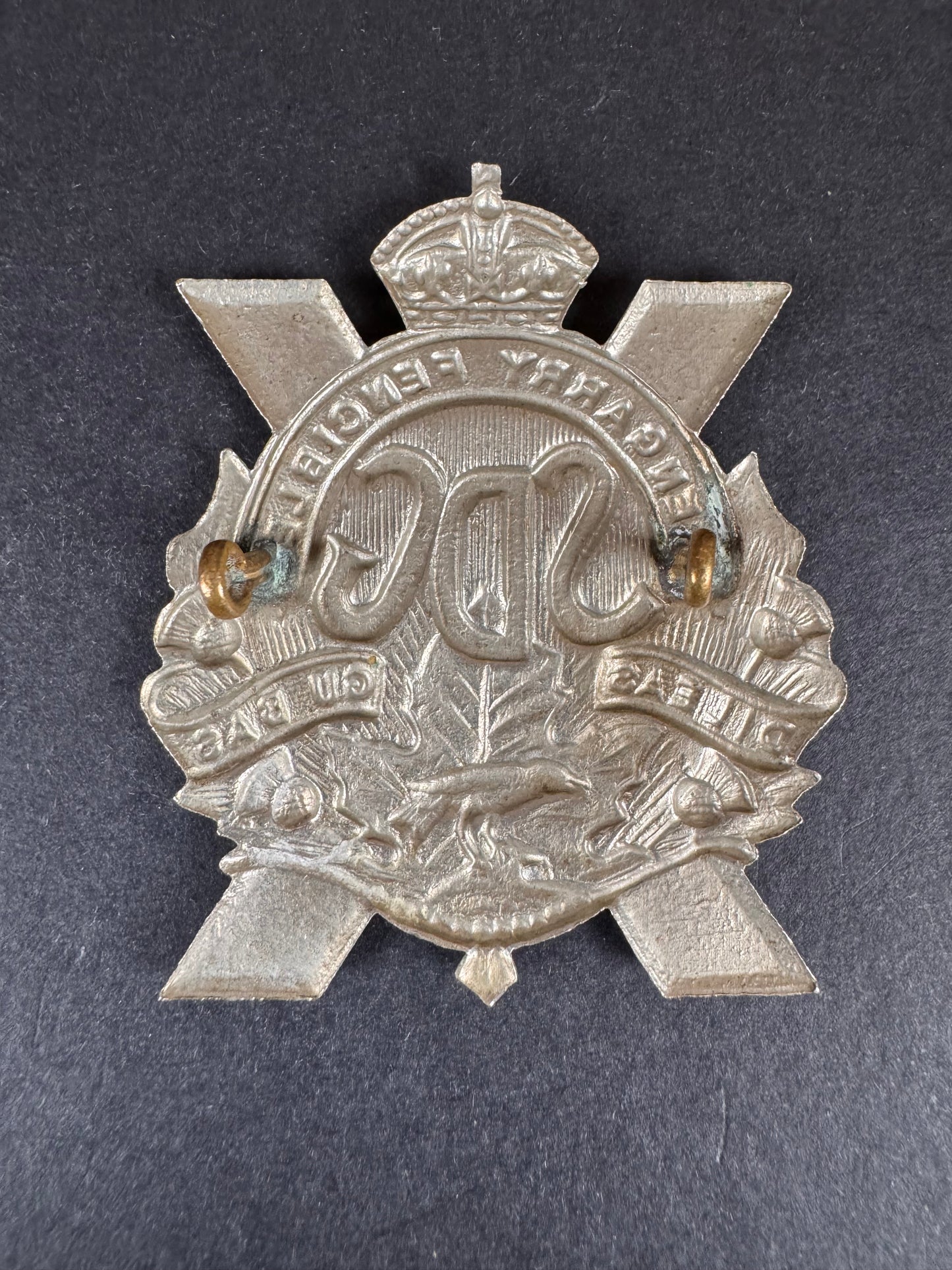 Photo 2 of WW2 Canadian Stormont, Dundas & Glengarry Highlanders Cap Badge - collectible militaria item