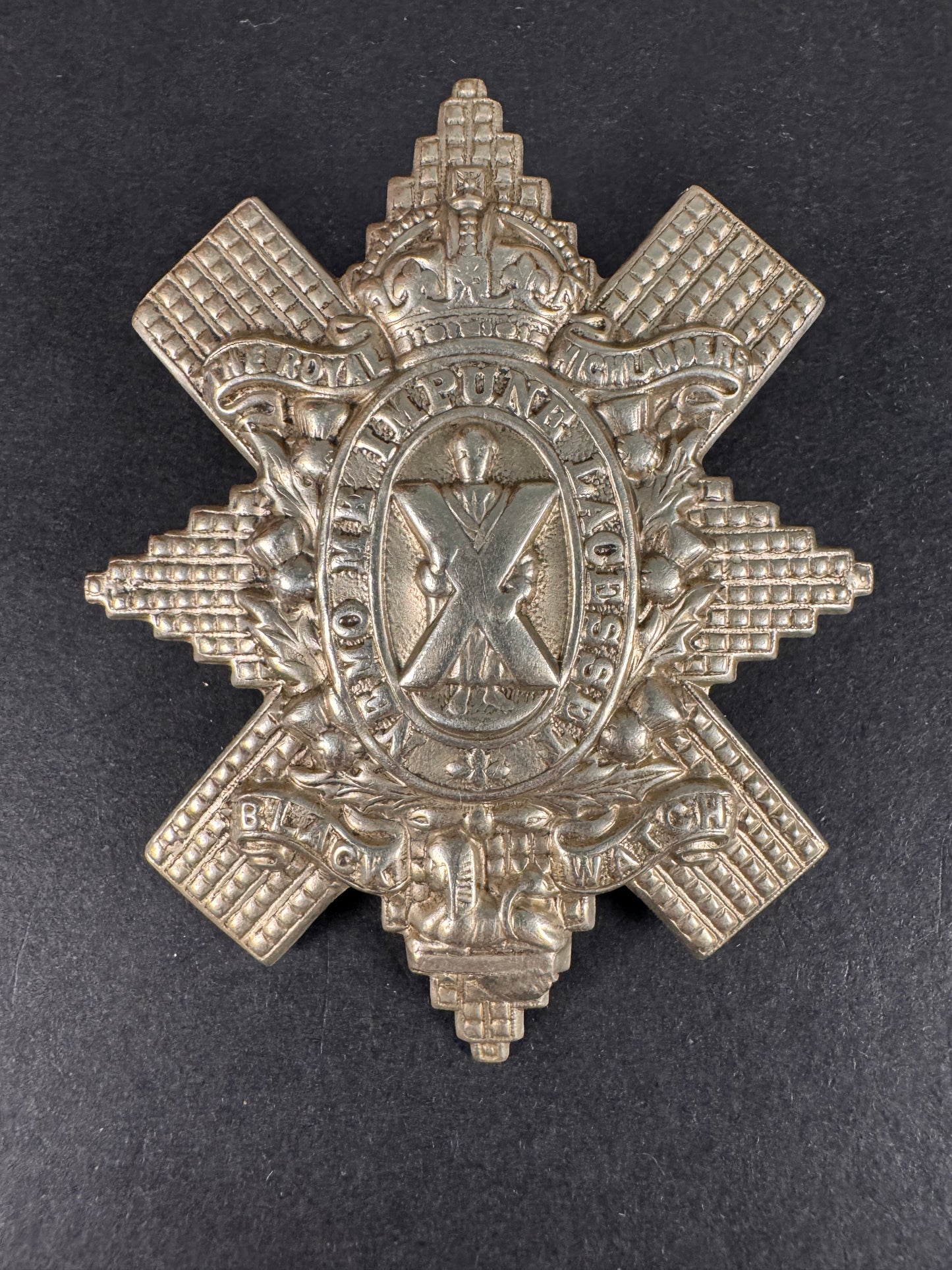 Photo 1 of WW1 British Army The Royal Highlanders Black Watch Cap Badge - collectible militaria item