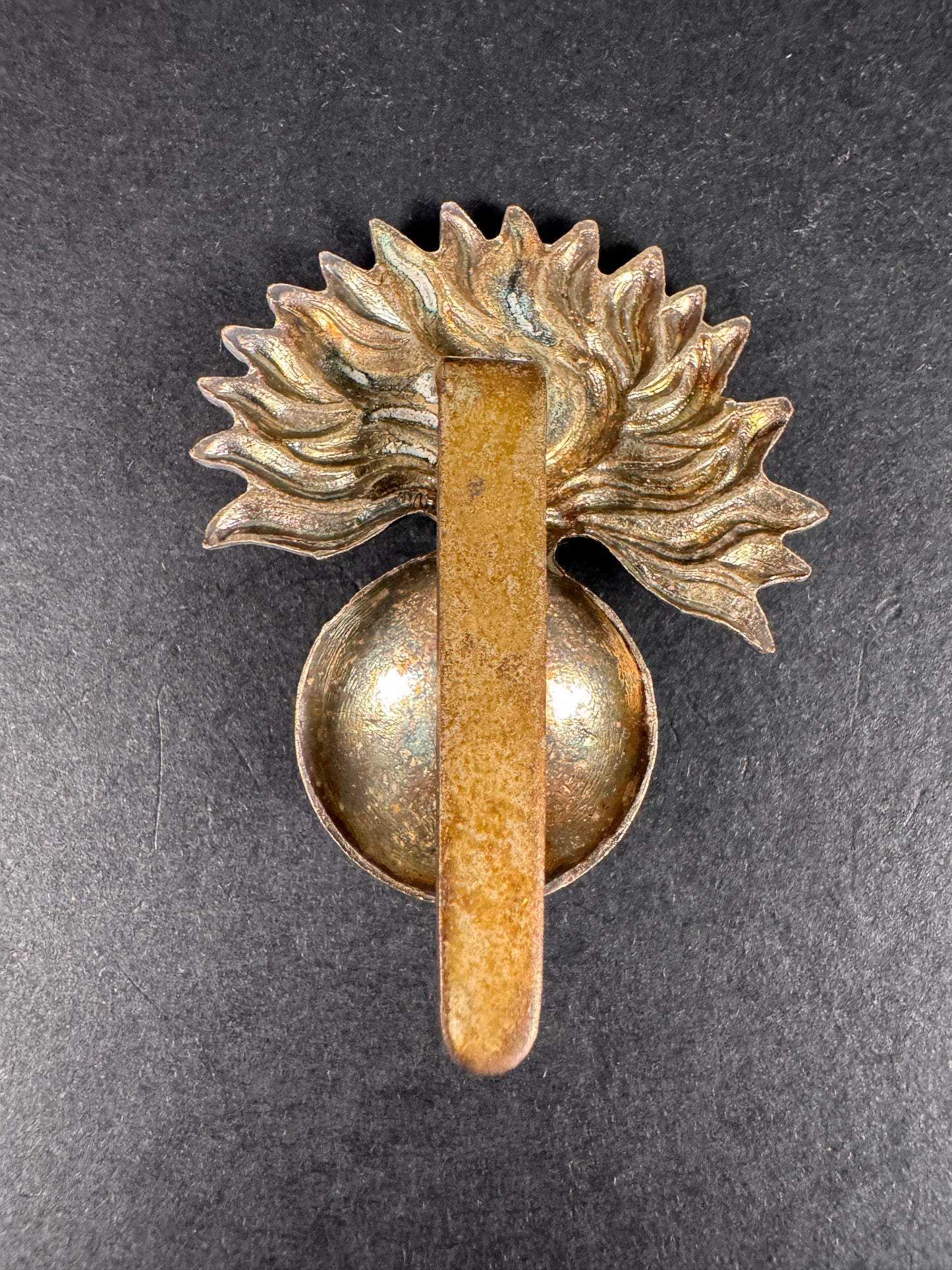 Photo 2 of WW1 British Army Grenadier Guards Plated Cap Badge - collectible militaria item