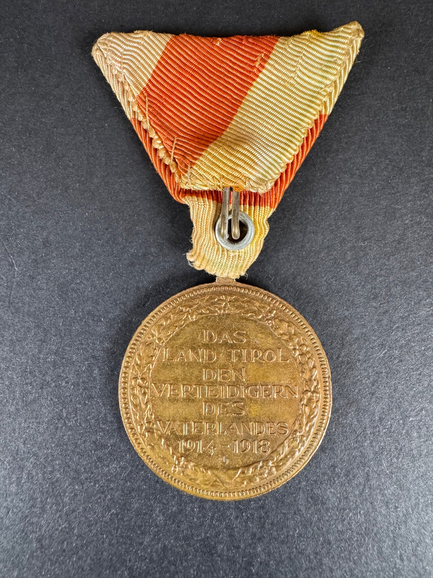 Photo 2 of WW1 Austrian Medal for the Defense of Tirol (Tyrol) 1914 1918 - collectible militaria item