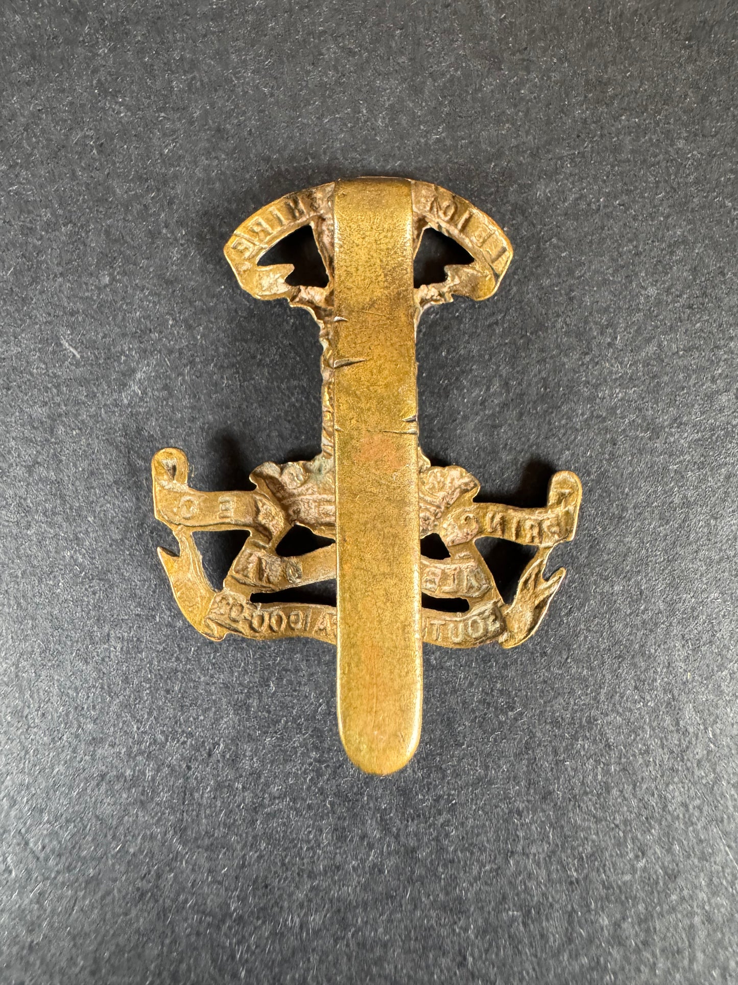 Photo 2 of WW1 British Army Leicestershire Yeomanry Cavalry Cap Badge - collectible militaria item