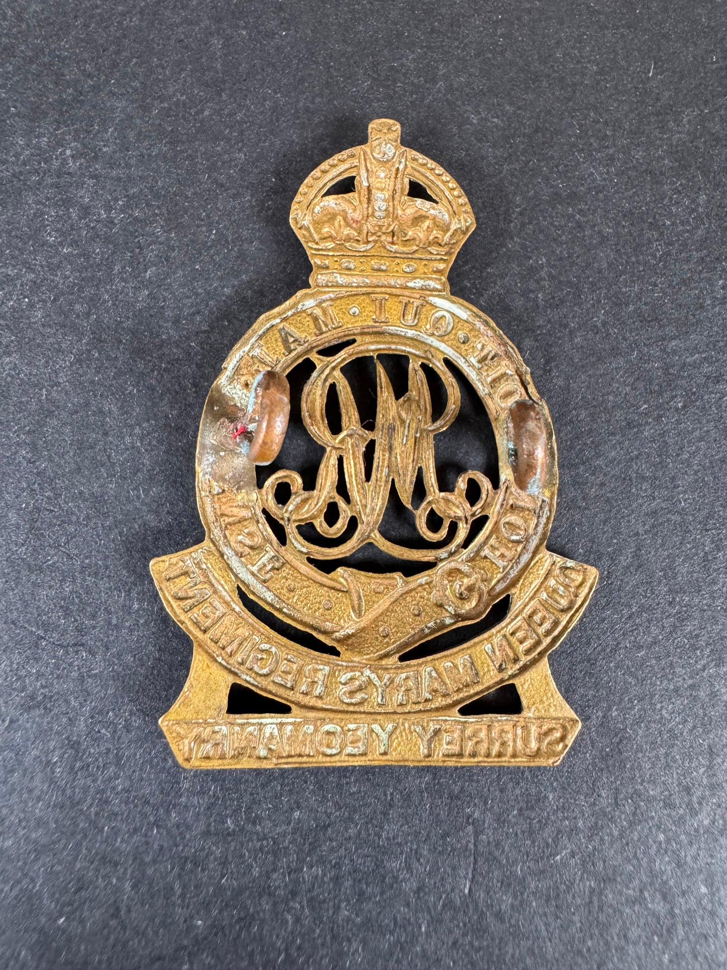 Photo 2 of WW1 British Army Surrey Yeomanry Cap Badge - collectible militaria item