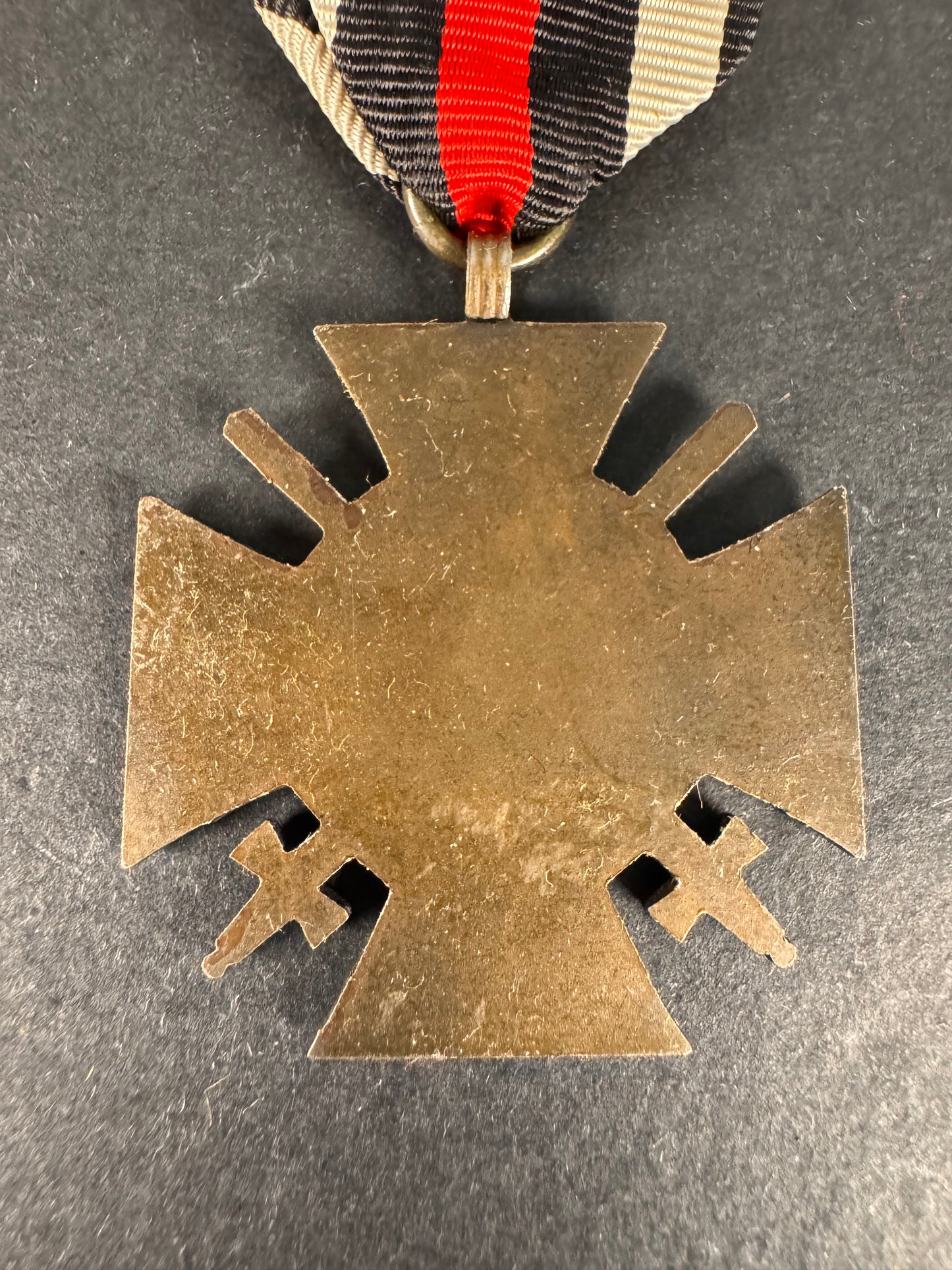 Photo 3 of WW2 German Honour Cross of the World War 1914 - 1918 Medal Maker Mark 01 - collectible militaria item