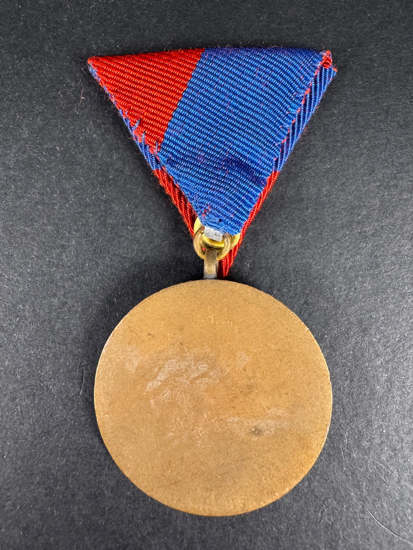 Photo 3 of After WW2 Hungarian Worker Guardian Militia Medal - collectible militaria item