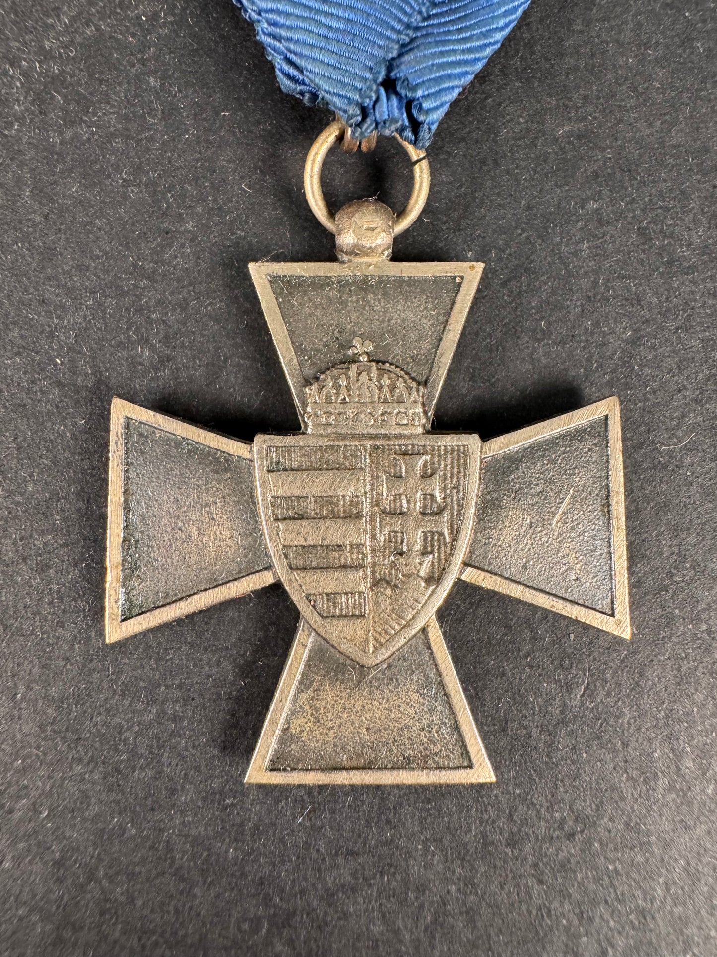 Photo 2 of WW2 Hungarian National Defense Cross 1940 Medal - collectible militaria item