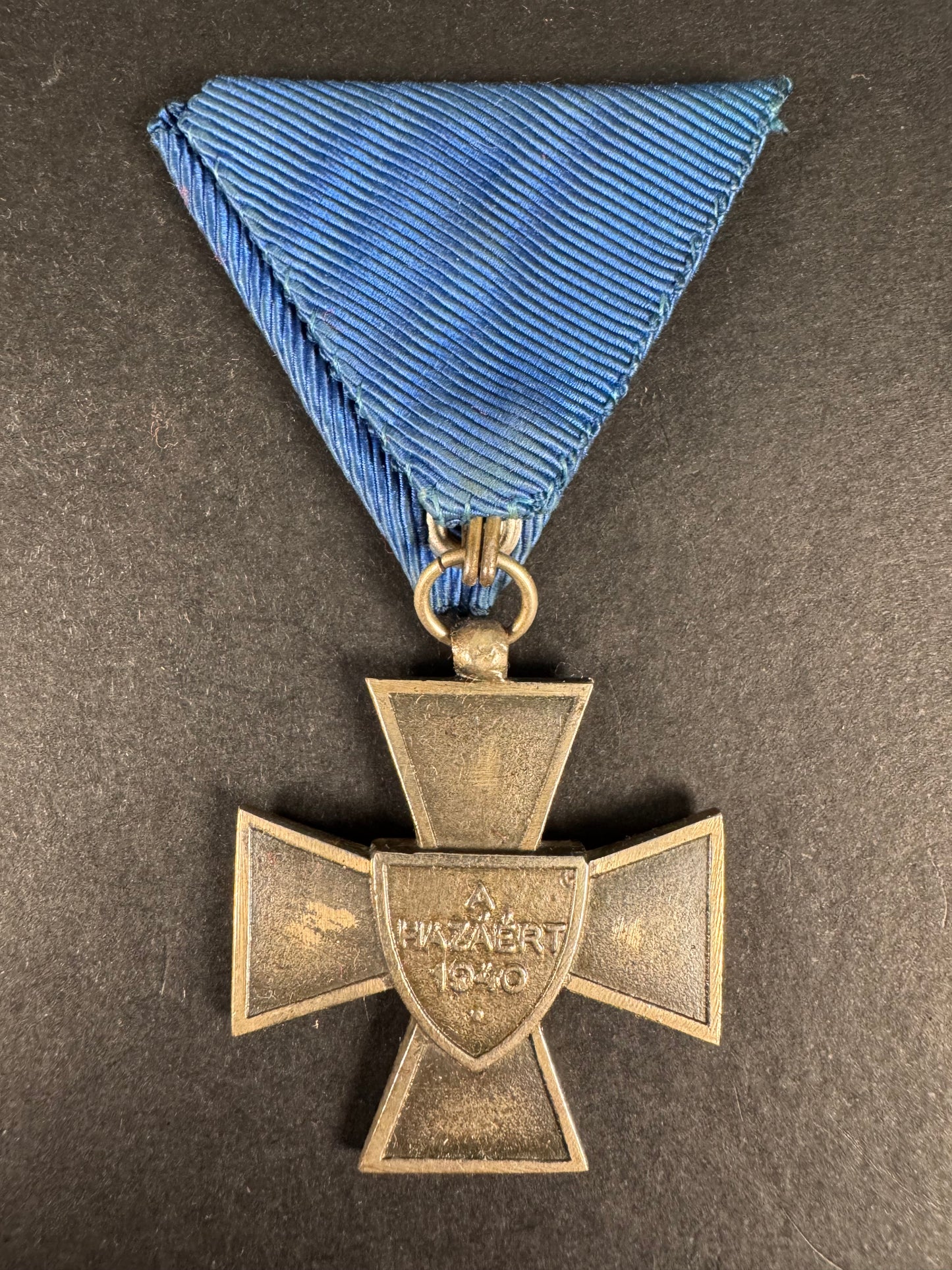 Photo 3 of WW2 Hungarian National Defense Cross 1940 Medal - collectible militaria item