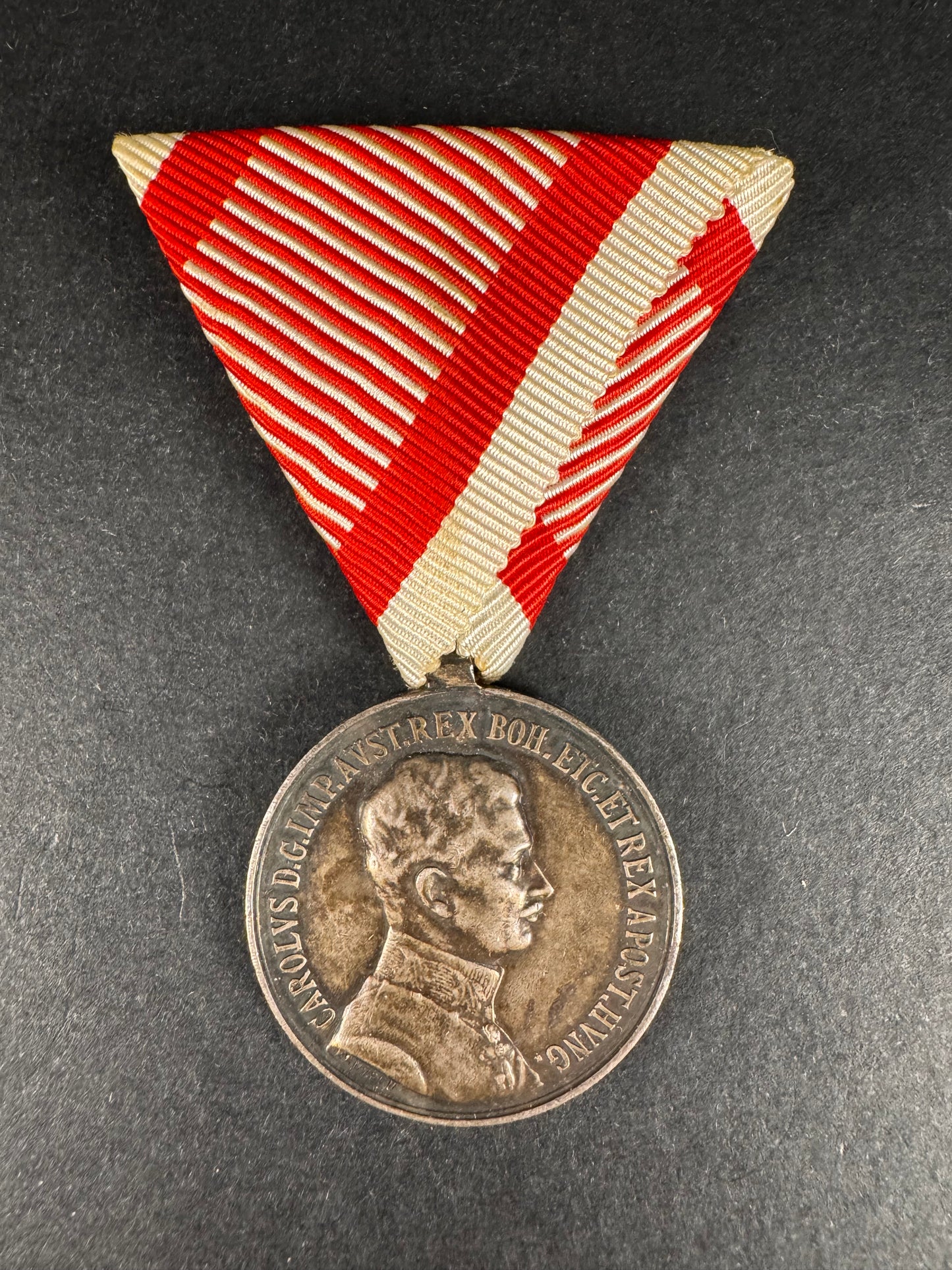 Photo 1 of WW1 Austrian Bravery Medal 2nd Class FORTITUDINI - collectible militaria item