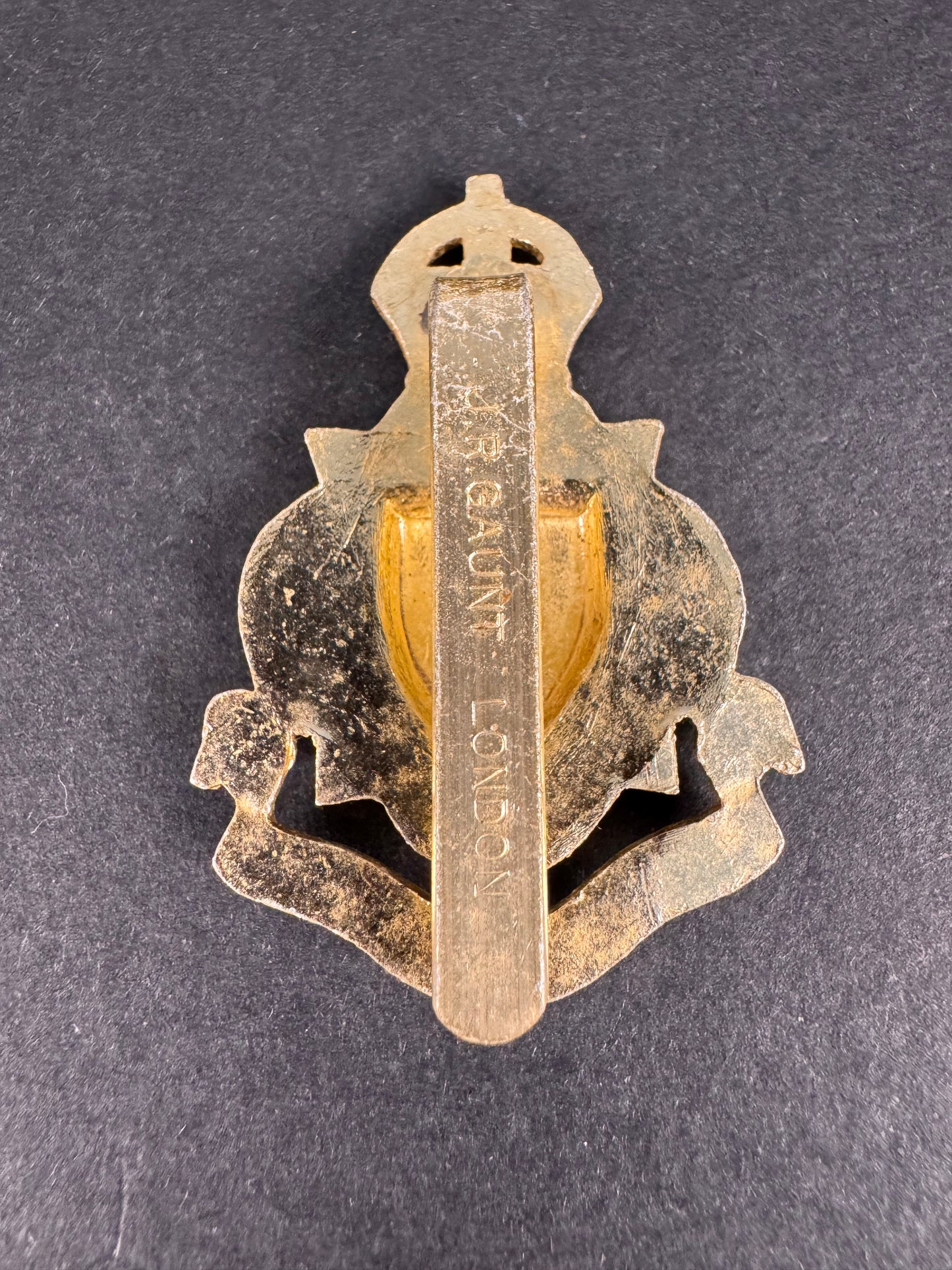 Photo 2 of After WW2 British Army Sussex Yeomanry Anodized Cap Badge - collectible militaria item