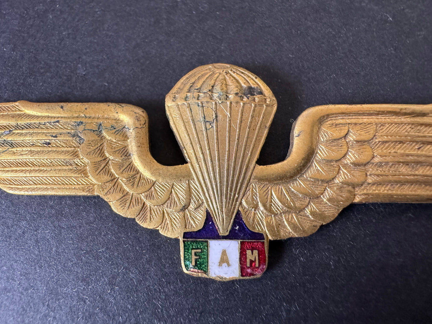 Photo 2 of After WW2 Mexican Air Force FAM Paratrooper Wing Badge - collectible militaria item