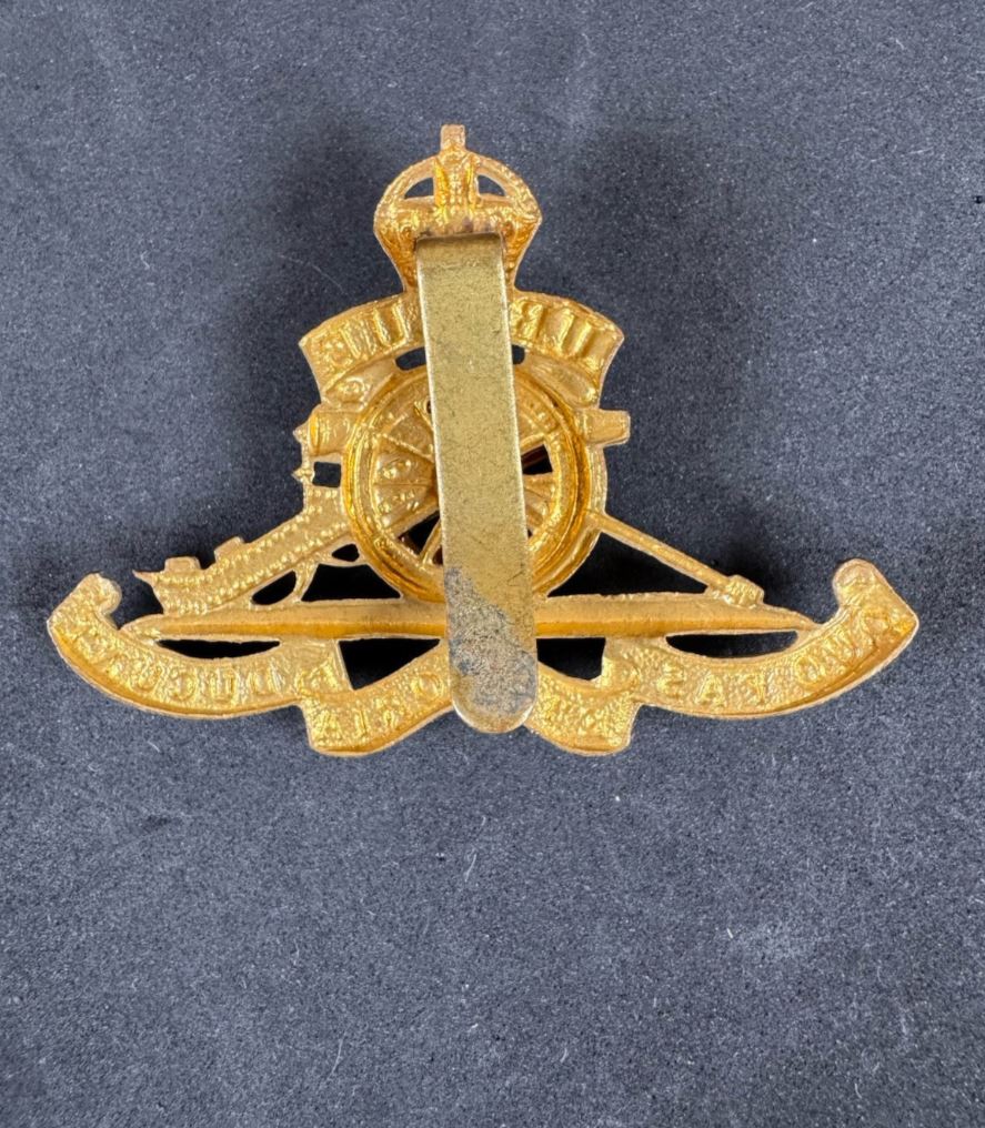 Photo 2 of WW1 British Army Royal Artillery Cap Badge - collectible militaria item