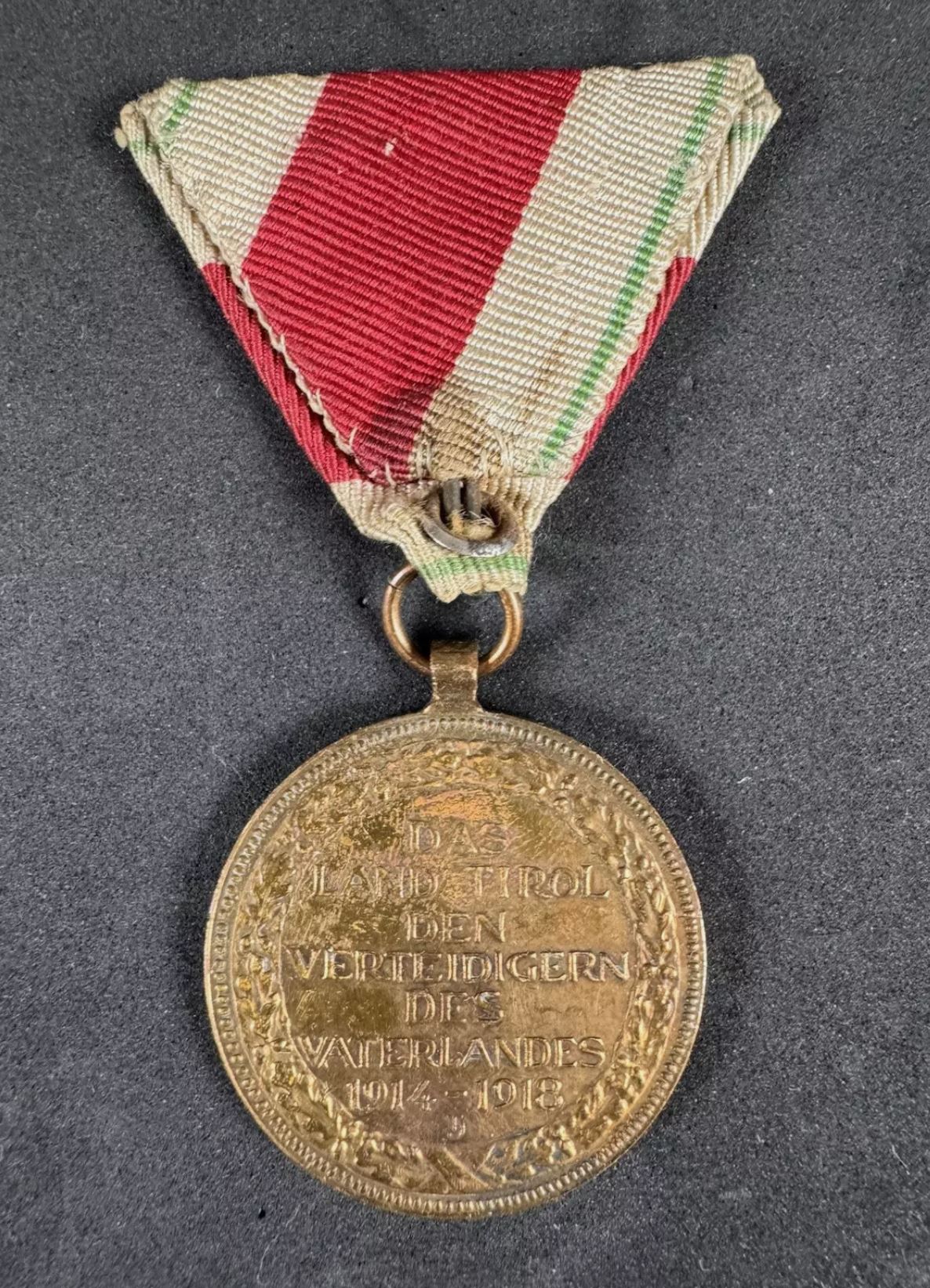Photo 3 of WW1 Austrian Medal for the Defense of Tirol (Tyrol) 1914 1918 - collectible militaria item