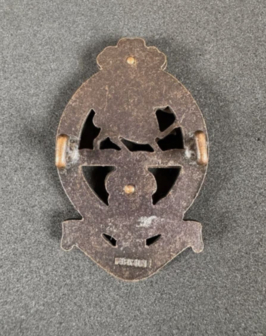 Photo 2 of After WW2 British Army Princess of Wales Royal Regiment Cap Badge PWRR - collectible militaria item