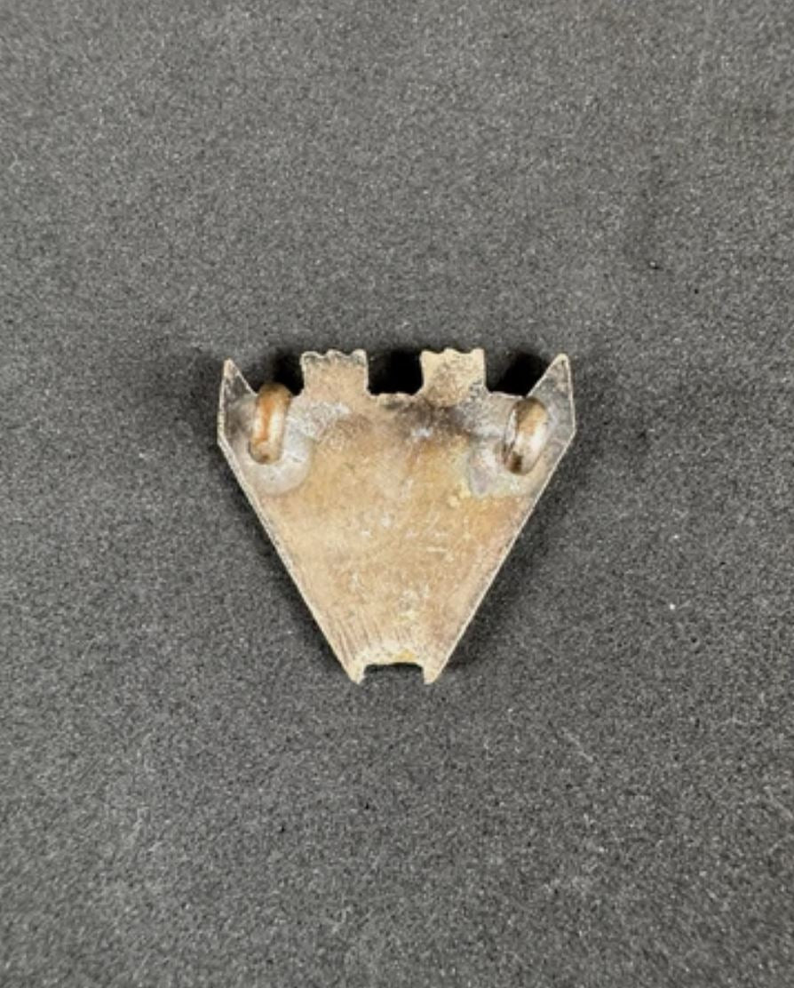 Photo 2 of After WW2 Pakistan Army Pishin Scouts Frontier Force Cap Badge - collectible militaria item