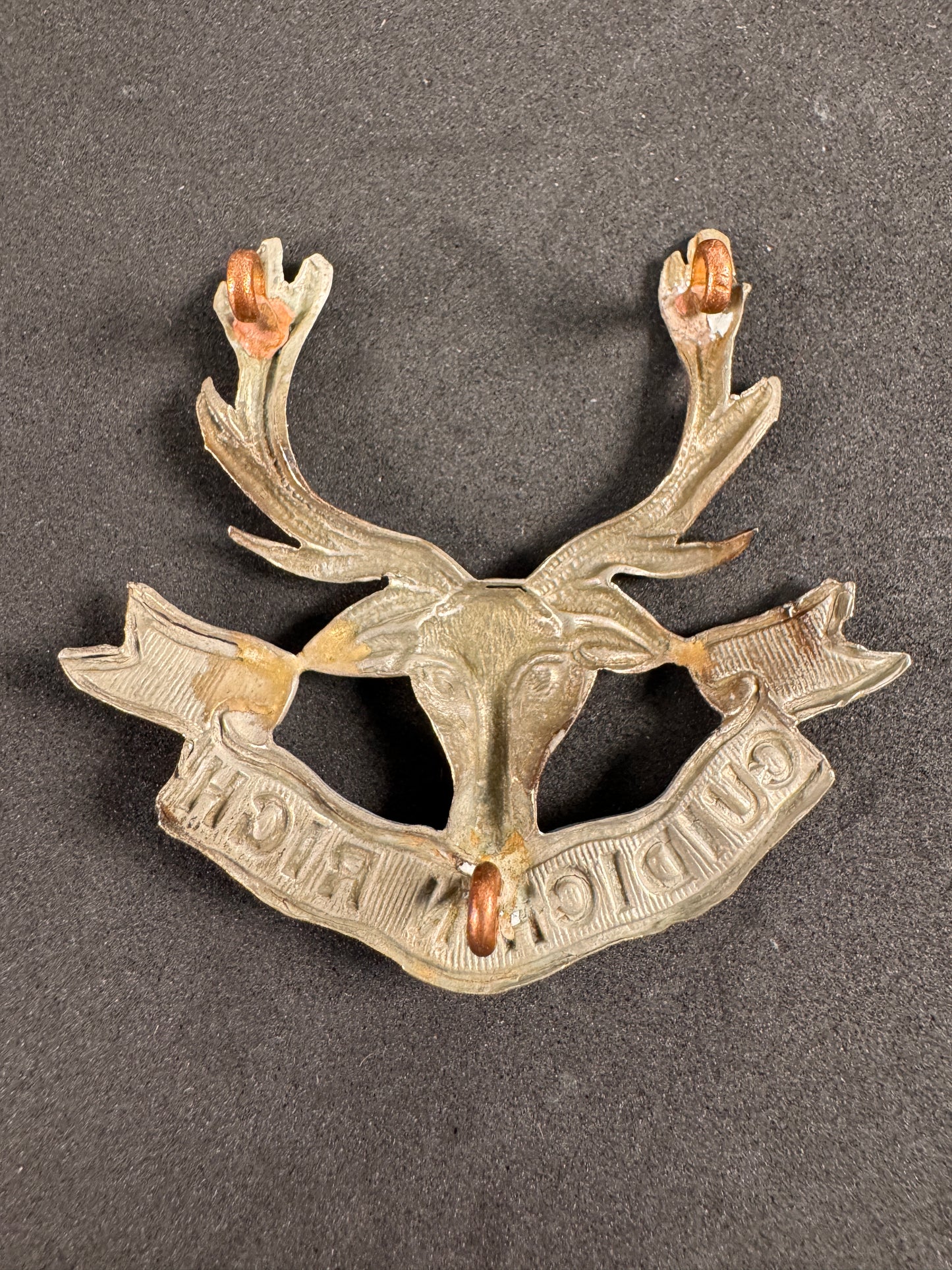 Photo 2 of WW2 British Army Seaforth Highlanders Glengarry Cap Badge - collectible militaria item
