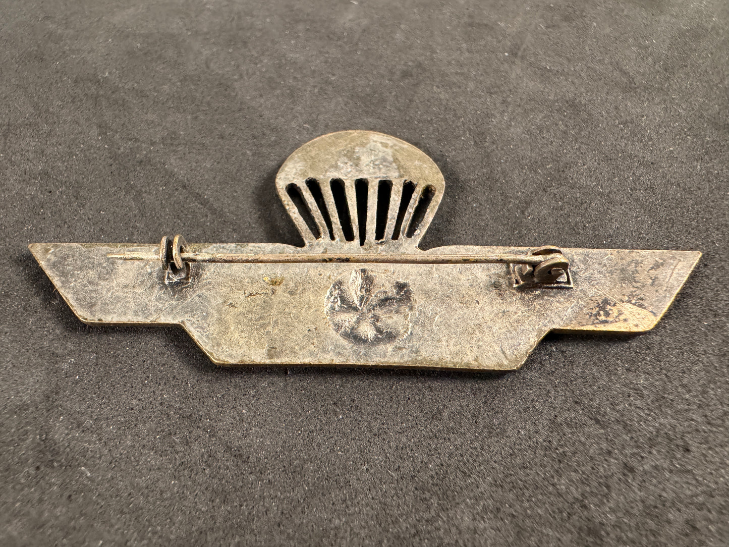 Photo 3 of Early Postwar Italian Parachute Qualification Badge - collectible militaria item